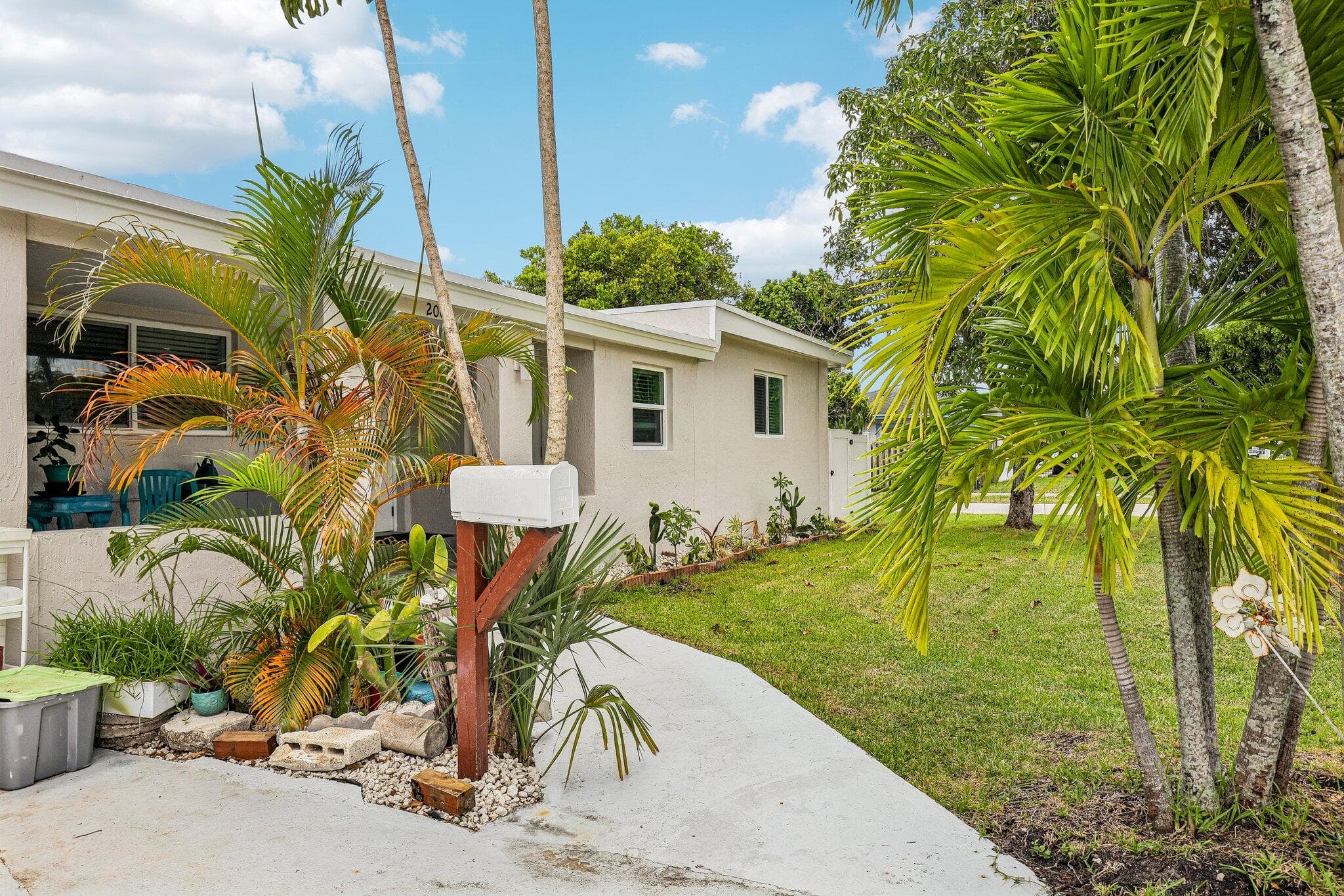 2001 N 22ND Avenue, Hollywood, FL 33020 4