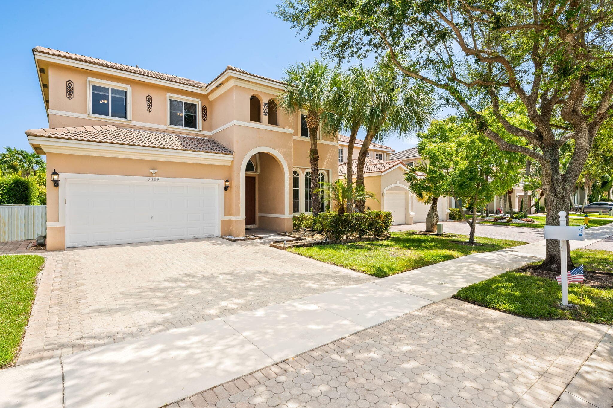 19389 SW 64th Street, Pembroke Pines, FL 33332 2