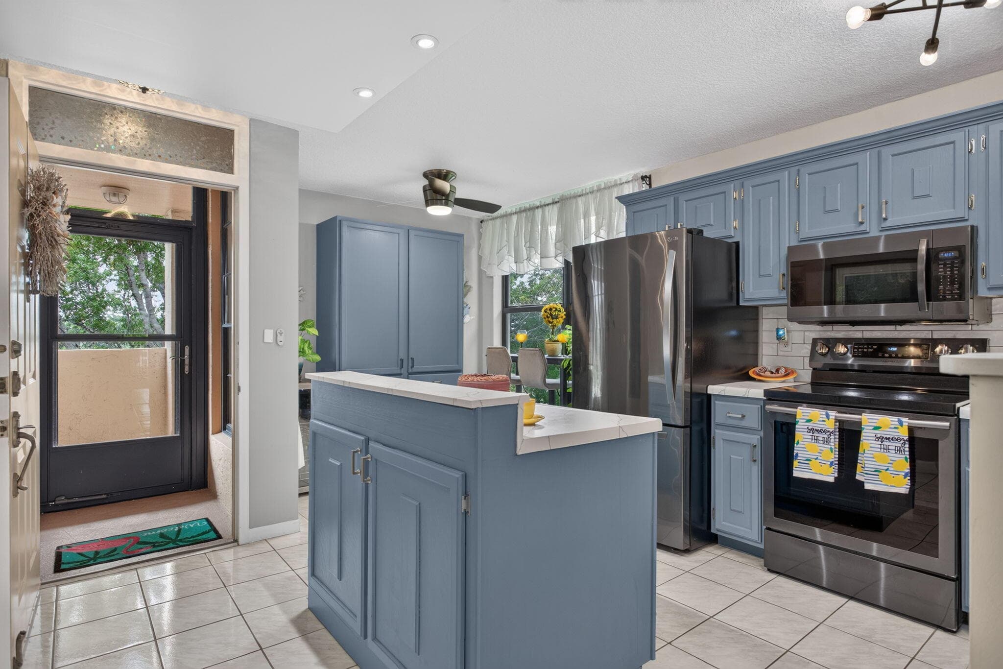 6048 Coral Lake Drive, Margate, FL 33063 4