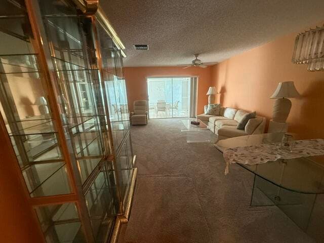 197 Lake Susan Lane, West Palm Beach, FL 33411 14