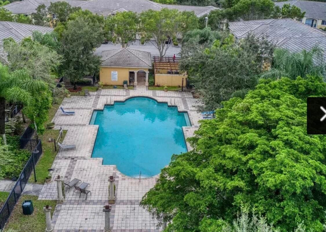1200 Crestwood Court S 1206, Royal Palm Beach, FL 33411 2