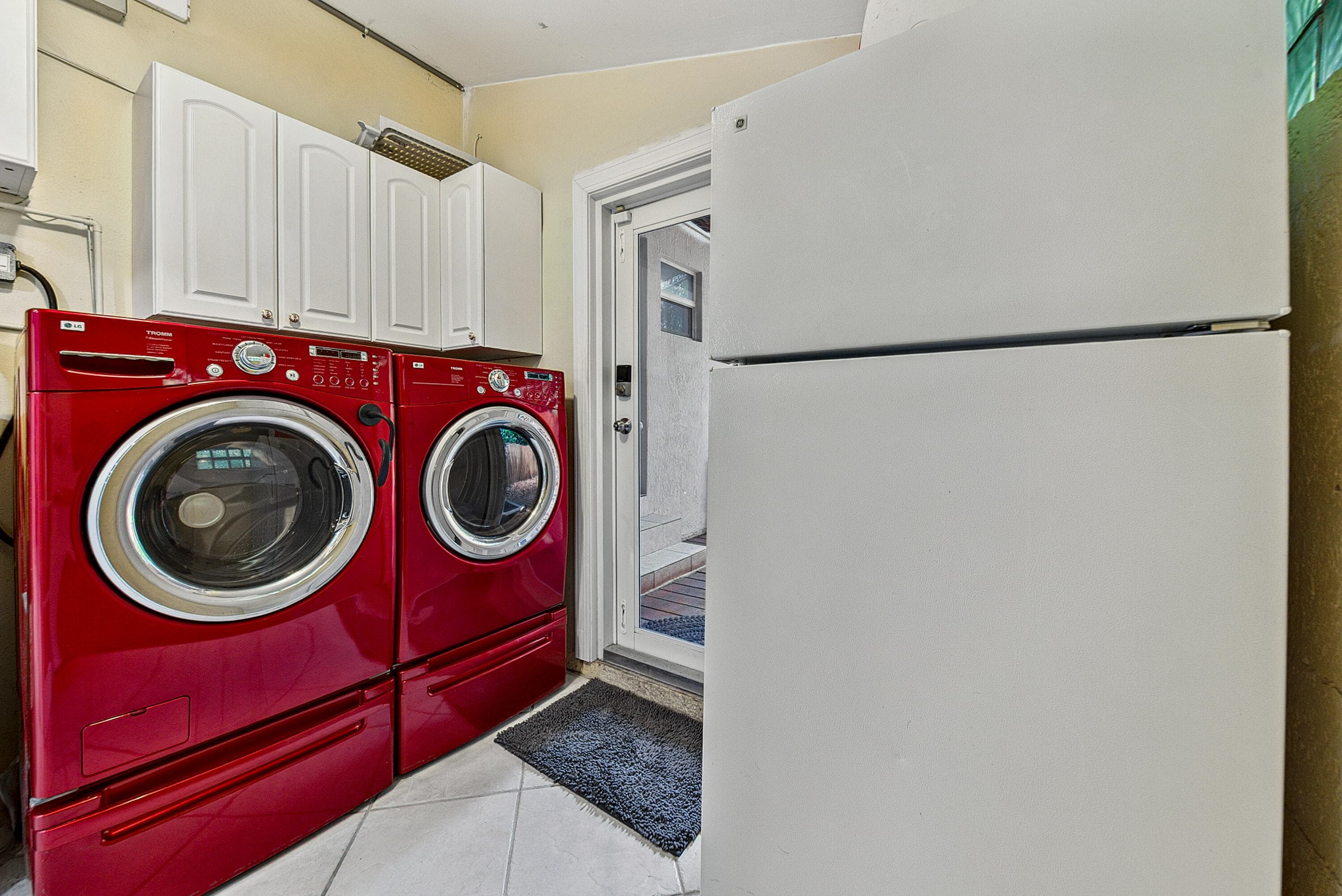 800 SW 19TH Street, Fort Lauderdale, FL 33315 33