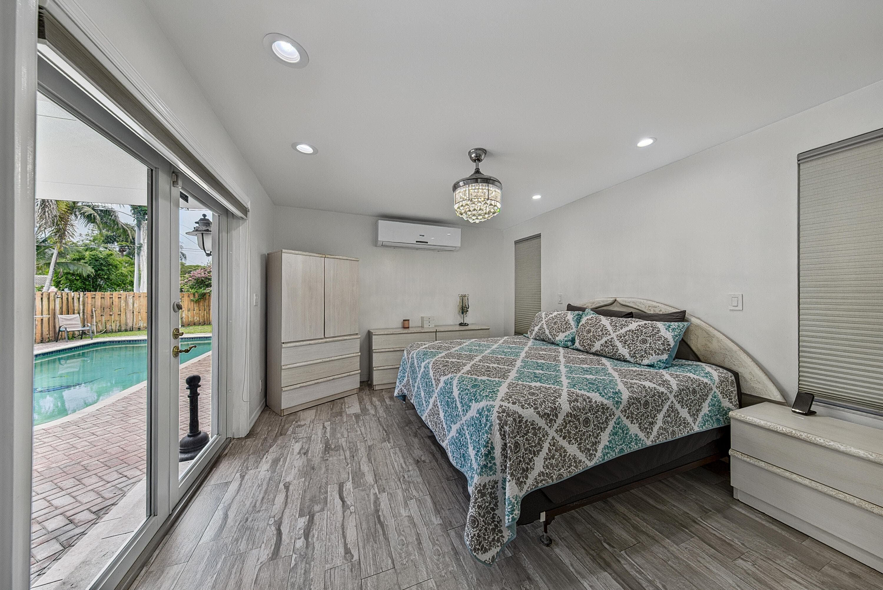 800 SW 19TH Street, Fort Lauderdale, FL 33315 24