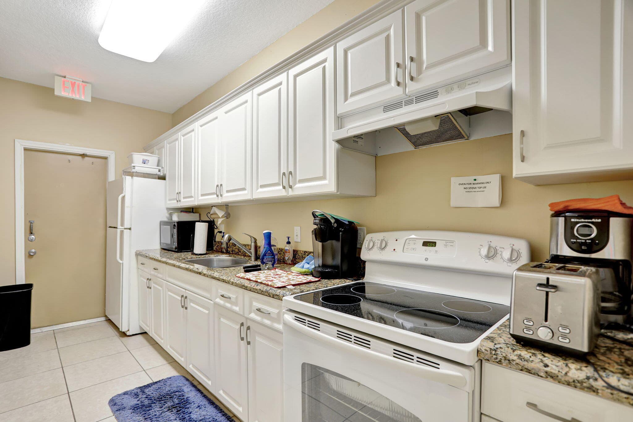 6048 Coral Lake Drive, Margate, FL 33063 32