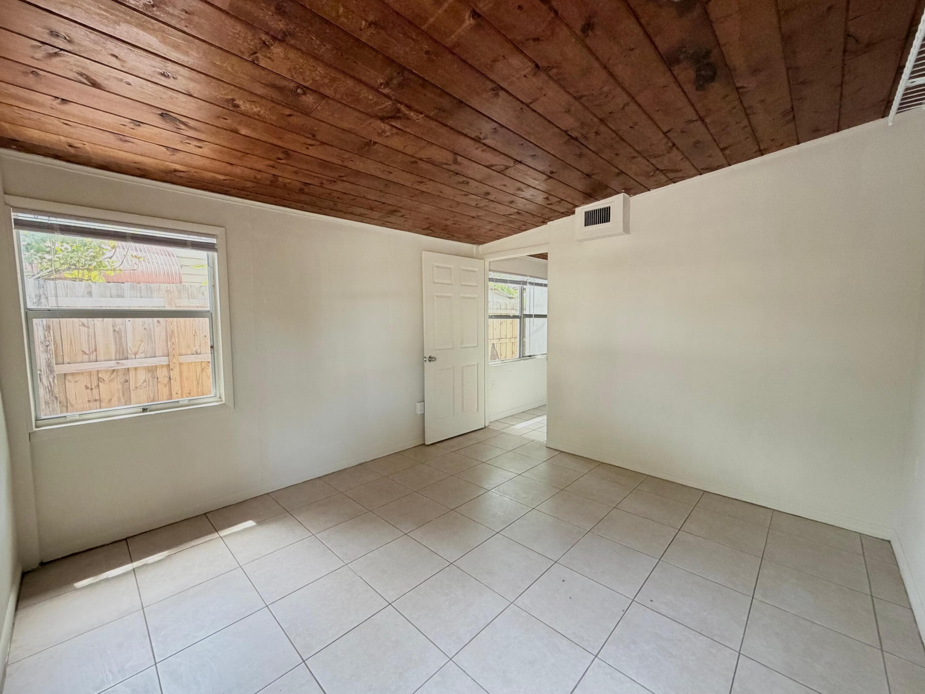 735 46th Street, West Palm Beach, FL 33407 14