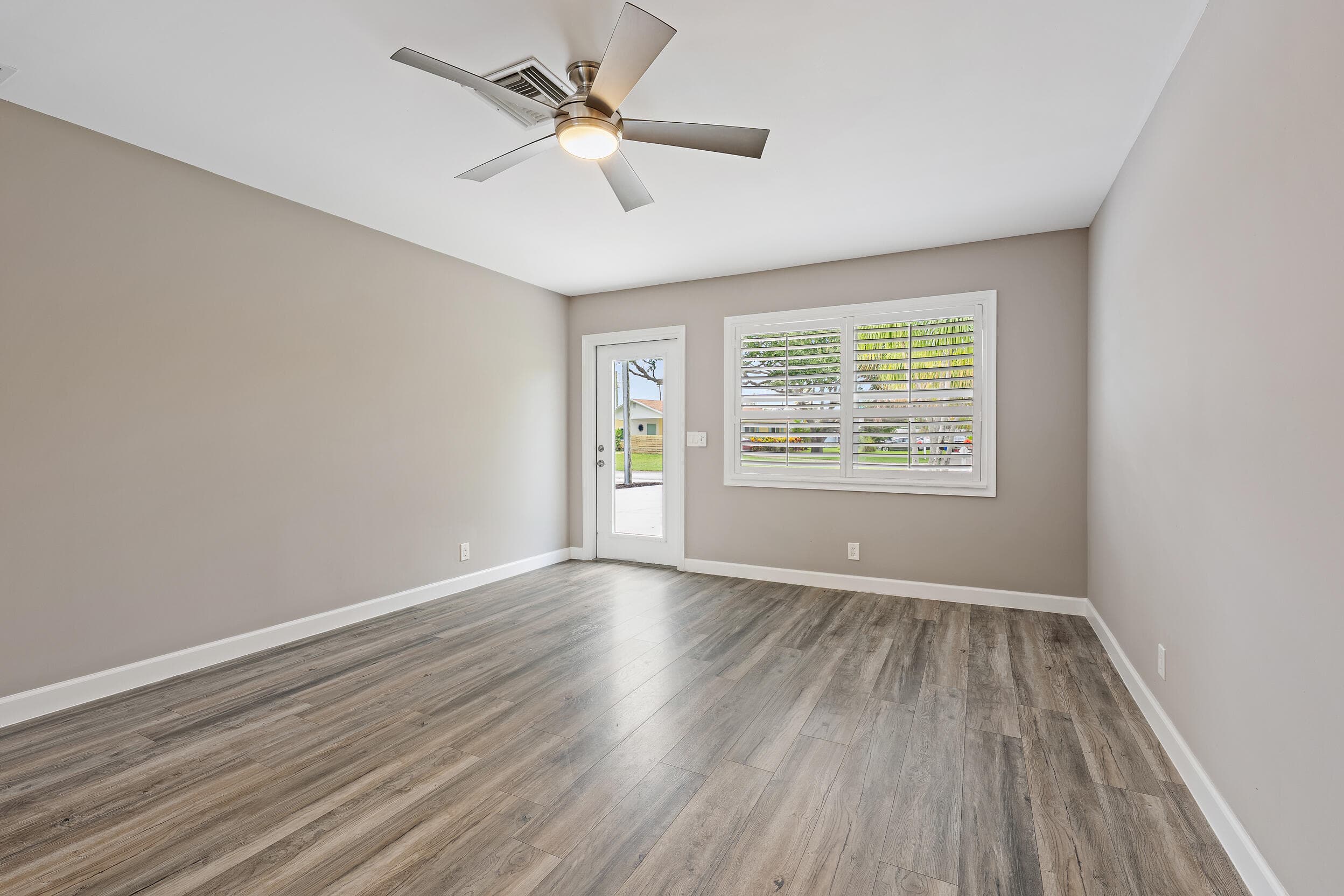 19144 SE Arnold Drive, Tequesta, FL 33469 8