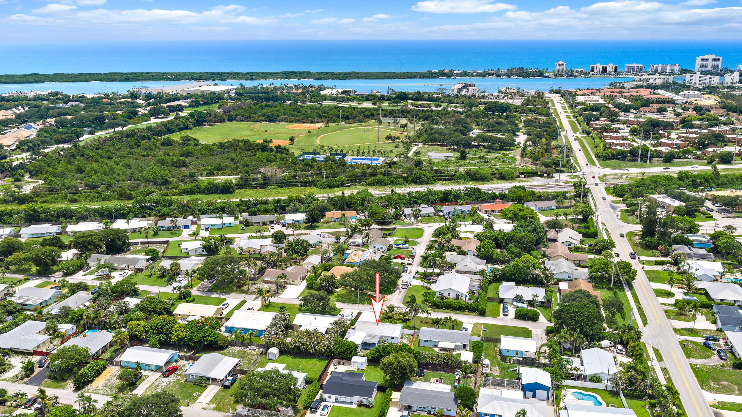 19144 SE Arnold Drive, Tequesta, FL 33469 33