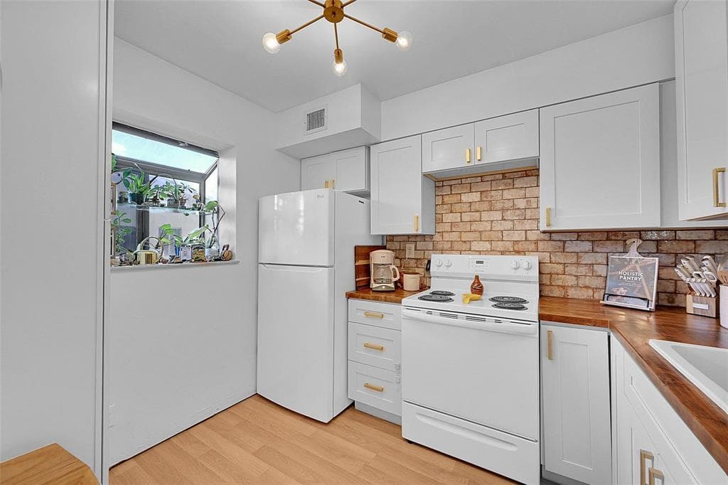 117 GARDENS Drive 204, Pompano Beach, FL 33069 7
