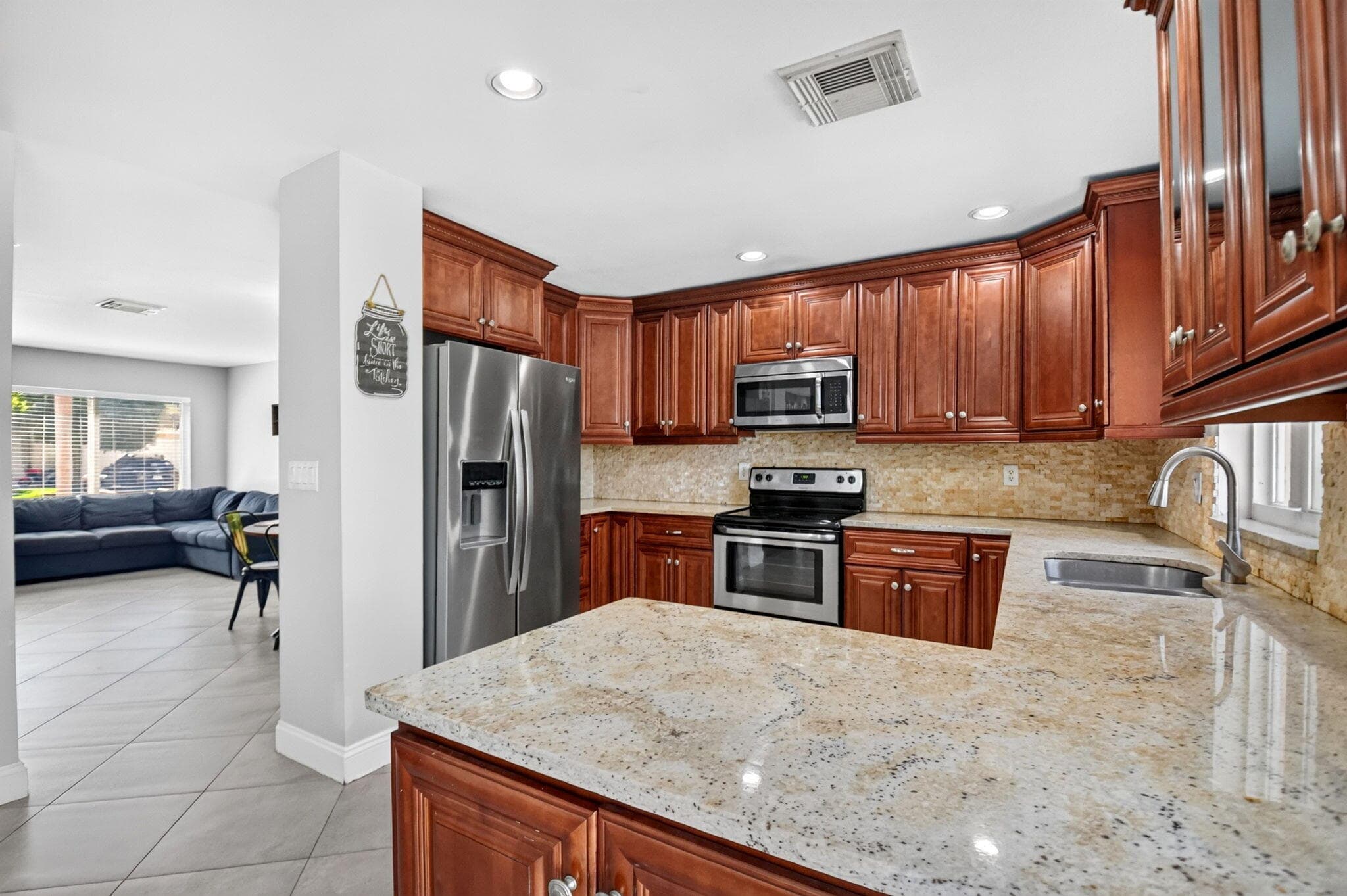 6233 WILLOUGHBY Circle, Lake Worth, FL 33463 10