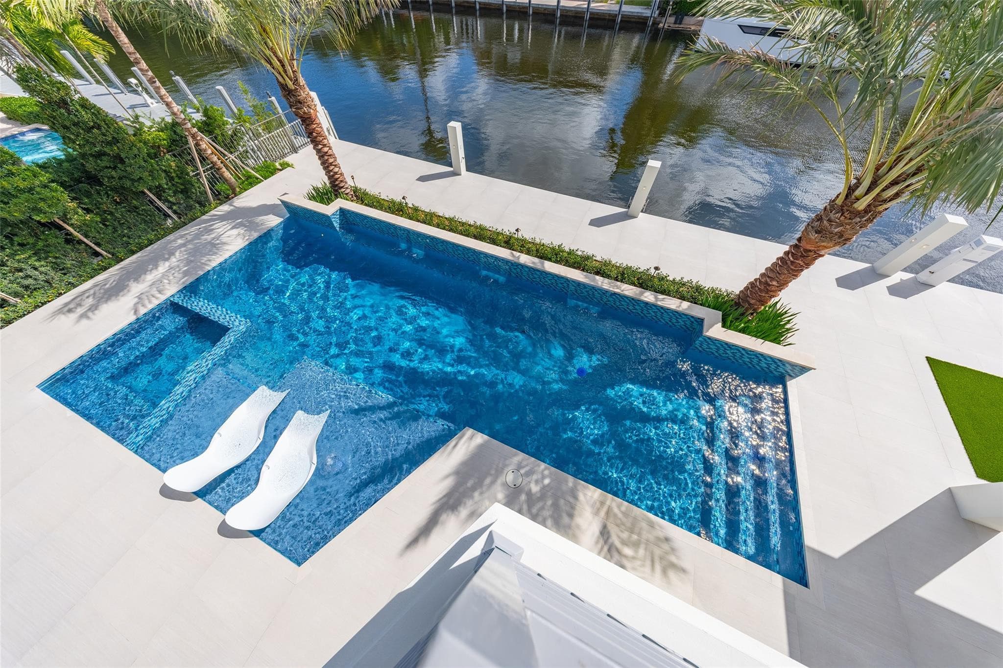 24 FIESTA Way, Fort Lauderdale, FL 33301 79