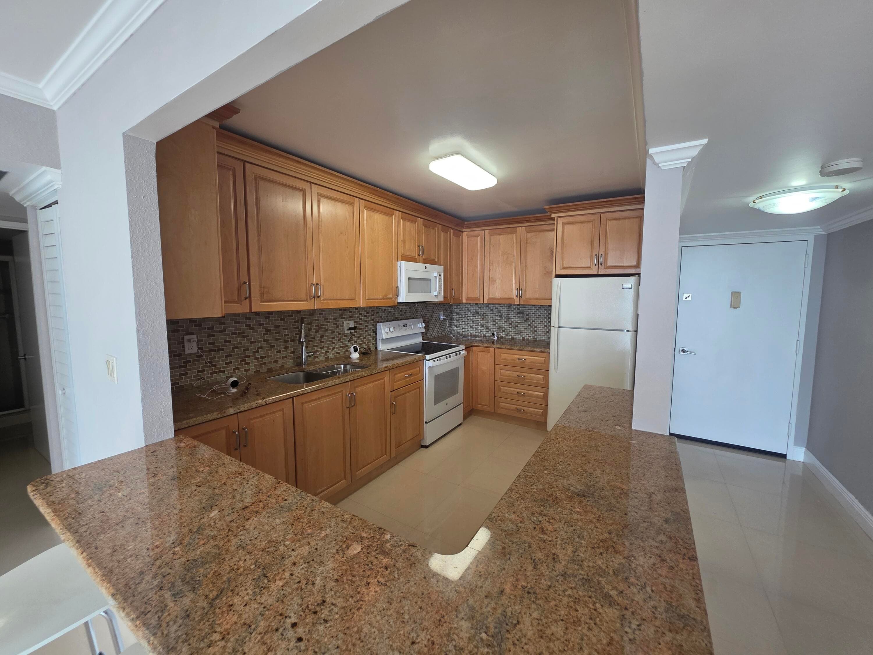 3701 N Country Club Drive 1008, Aventura, FL 33180 26