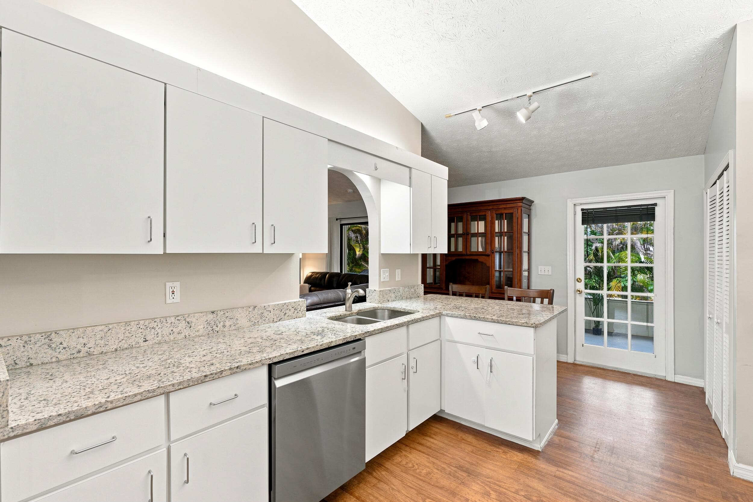 6107 BAMBOO Drive, Fort Pierce, FL 34982 22