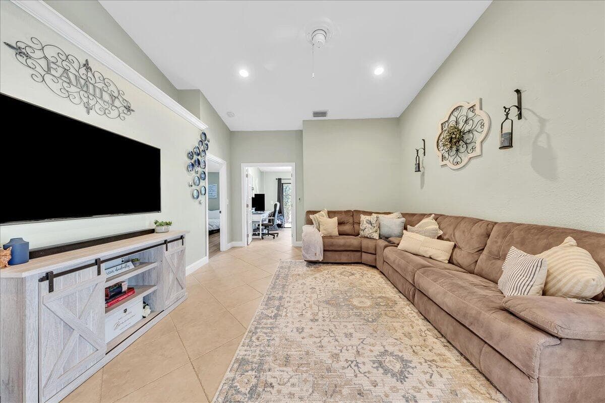 10003 NW 83rd Street 4, Tamarac, FL 33321 13