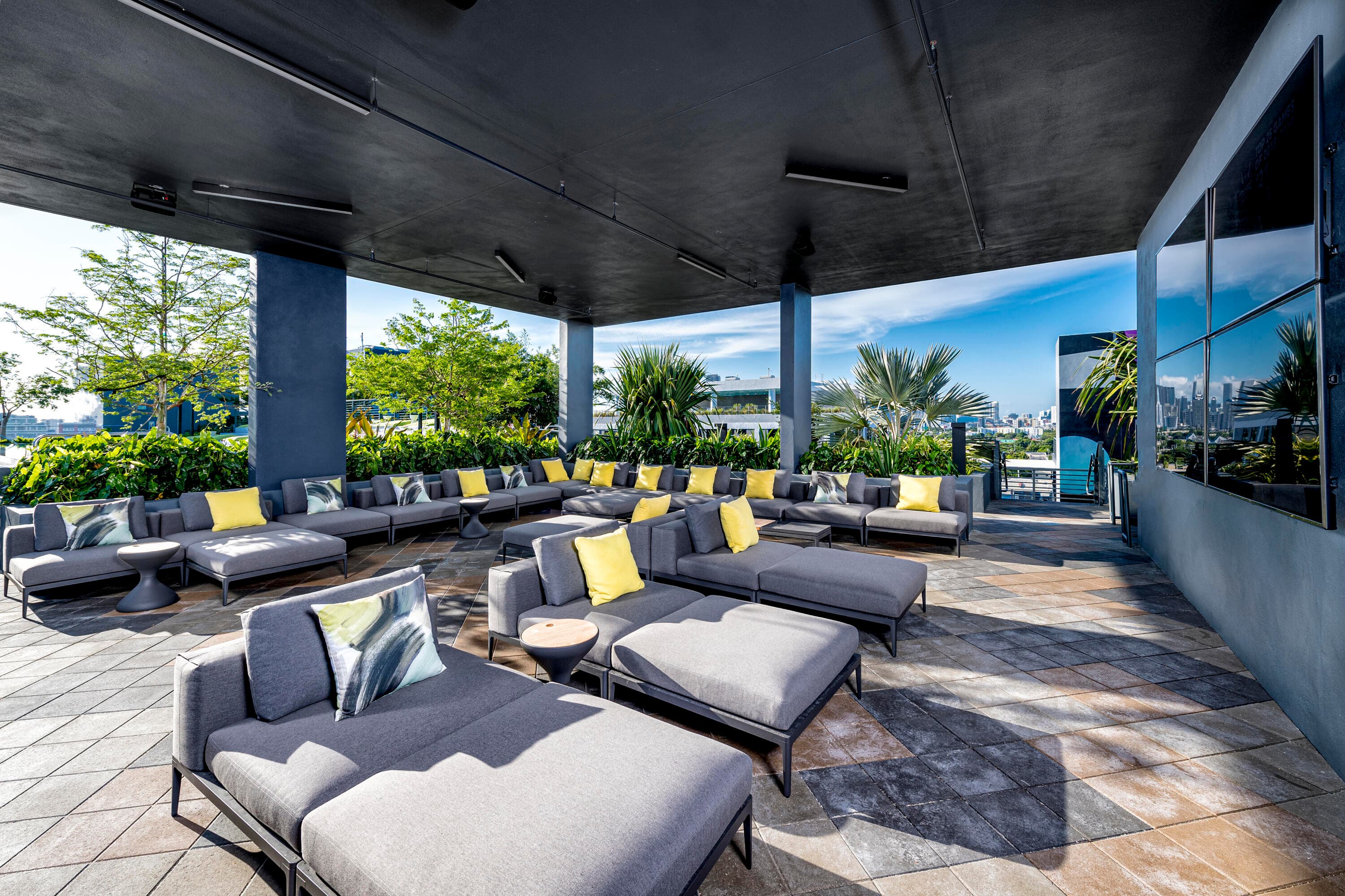 240 NW 25th Street 521, Miami, FL 33127 8