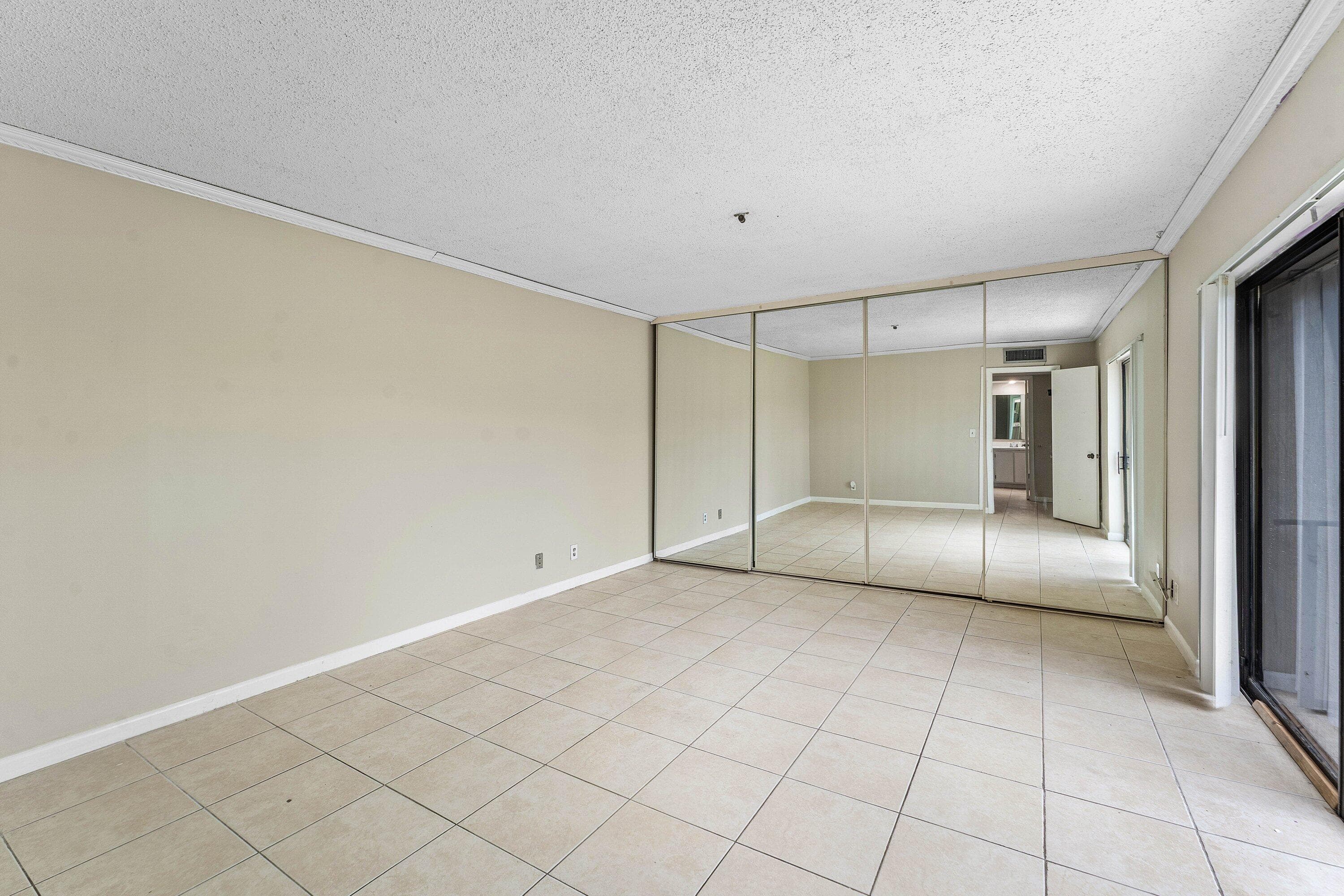 1534 FOREST LAKES Circle D, West Palm Beach, FL 33406 25
