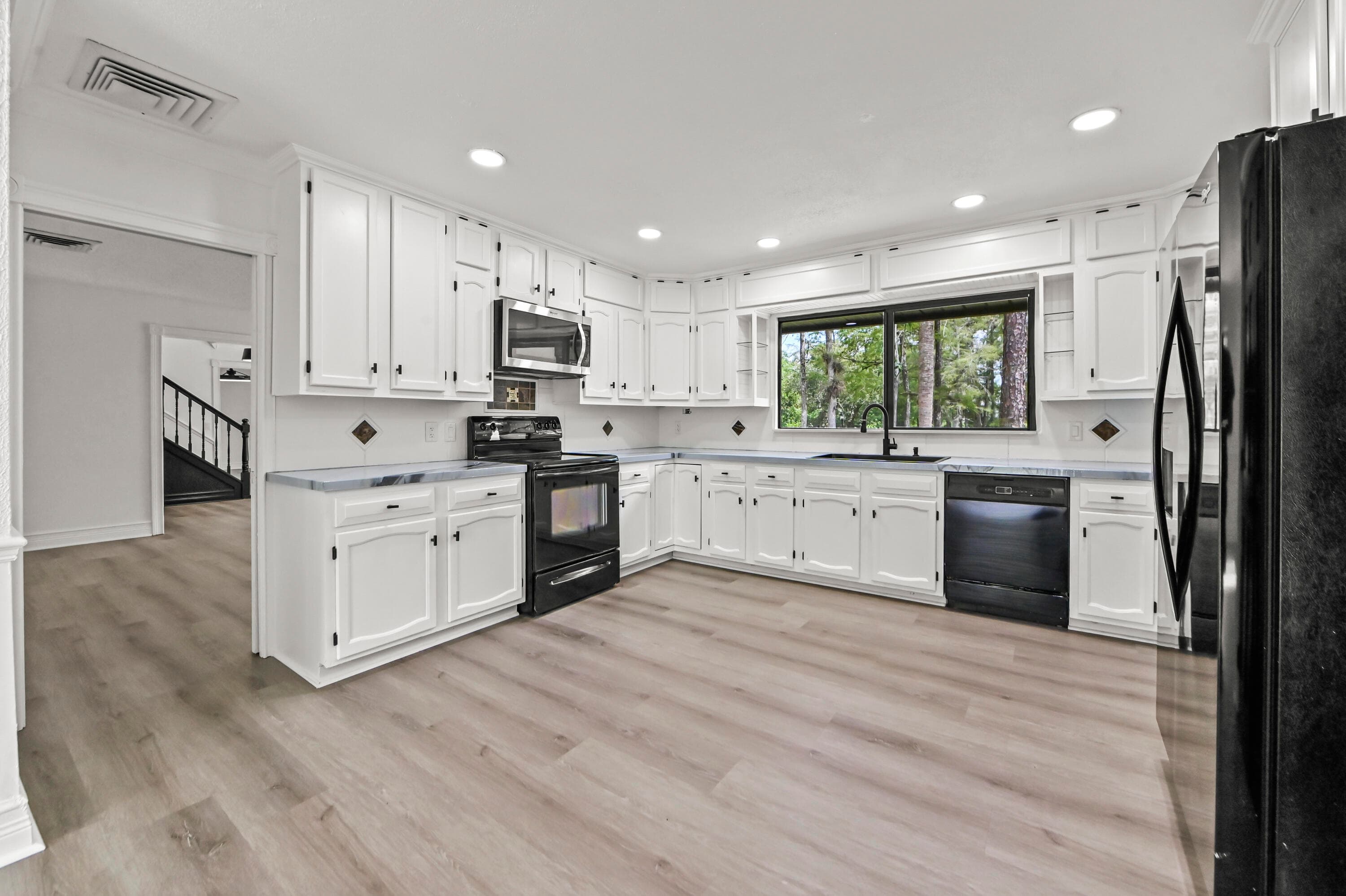 12986 Marcella Boulevard, Loxahatchee Groves, FL 33470 13