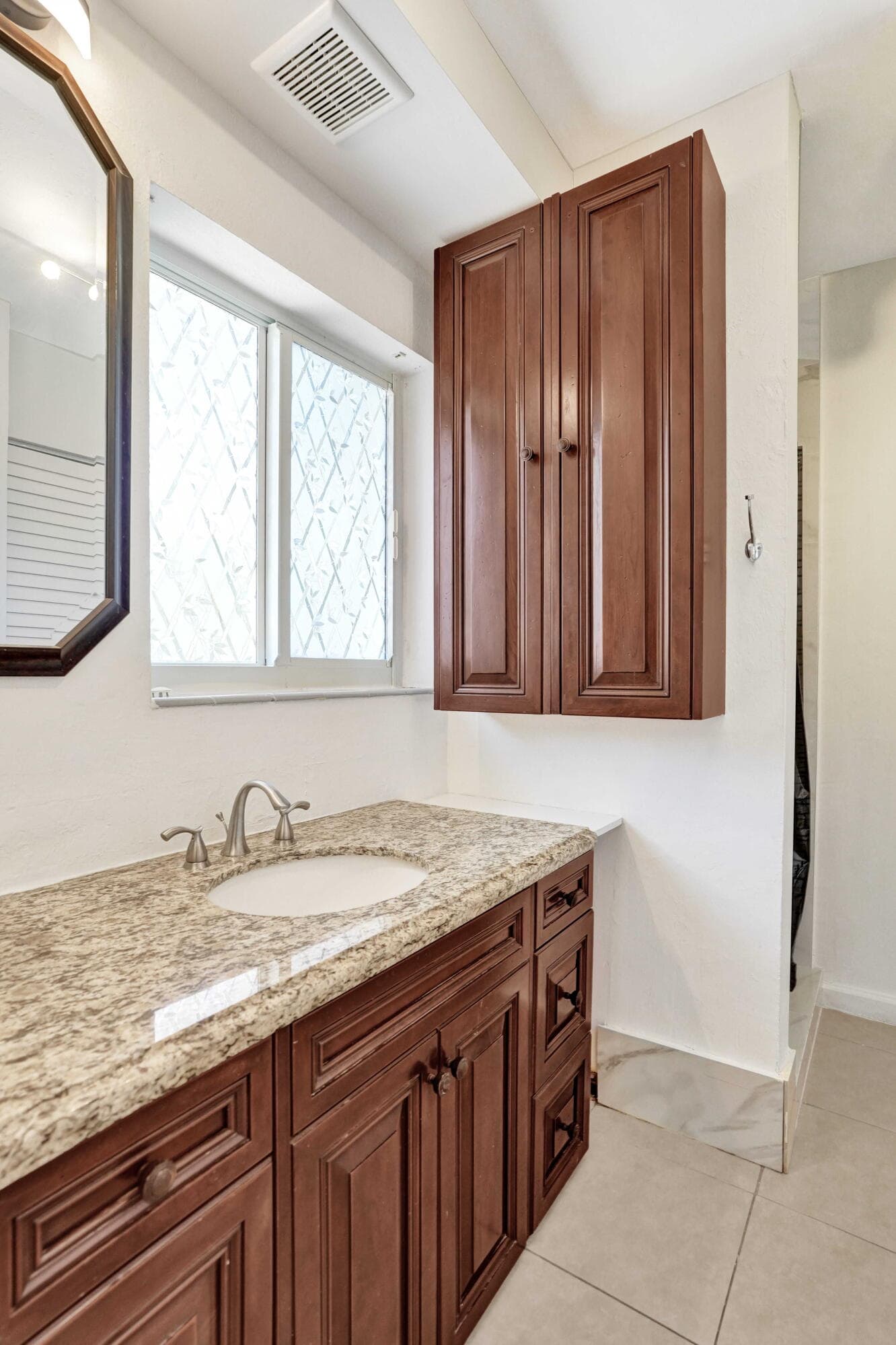 230 NE 45TH Street, Oakland Park, FL 33334 25