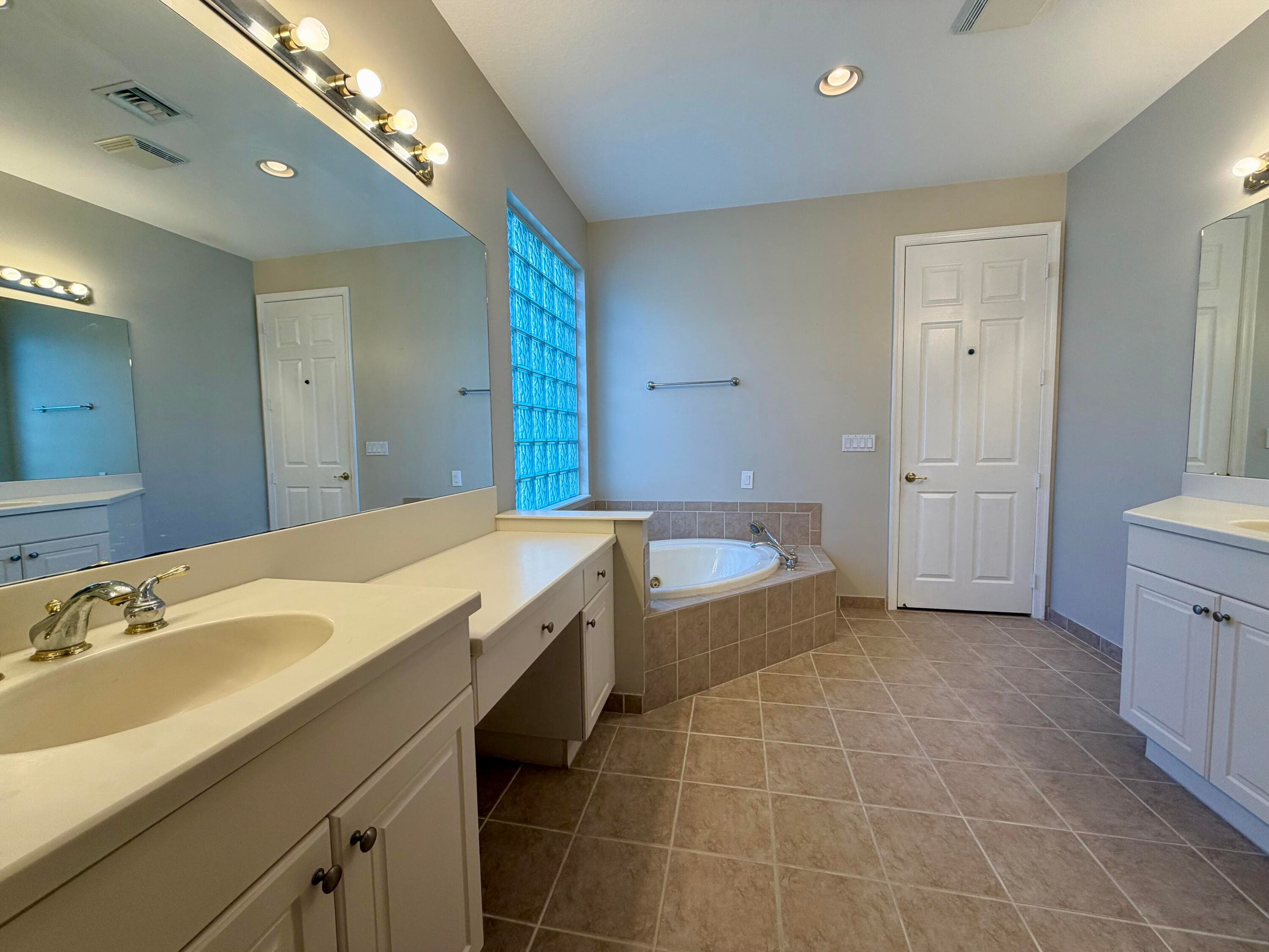 2165 SW Newport Isles Boulevard, Port St. Lucie, FL 34953 20