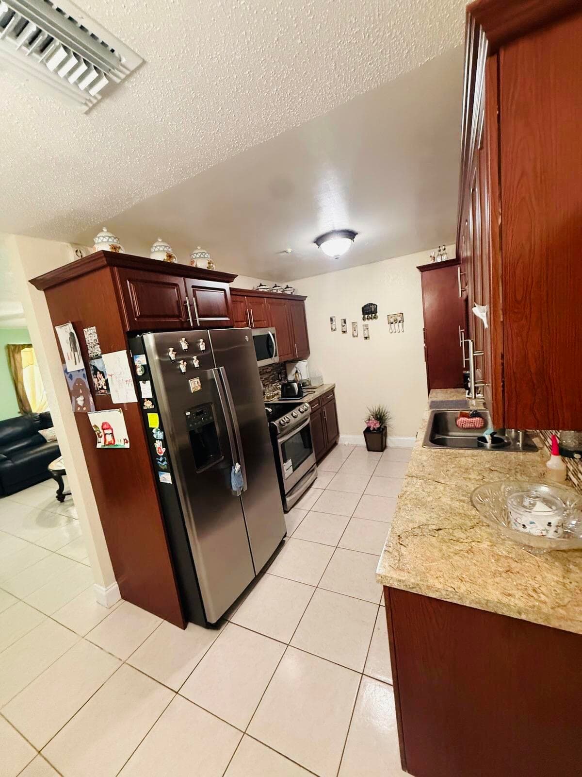 3335 10th Avenue N, Palm Springs, FL 33461 6