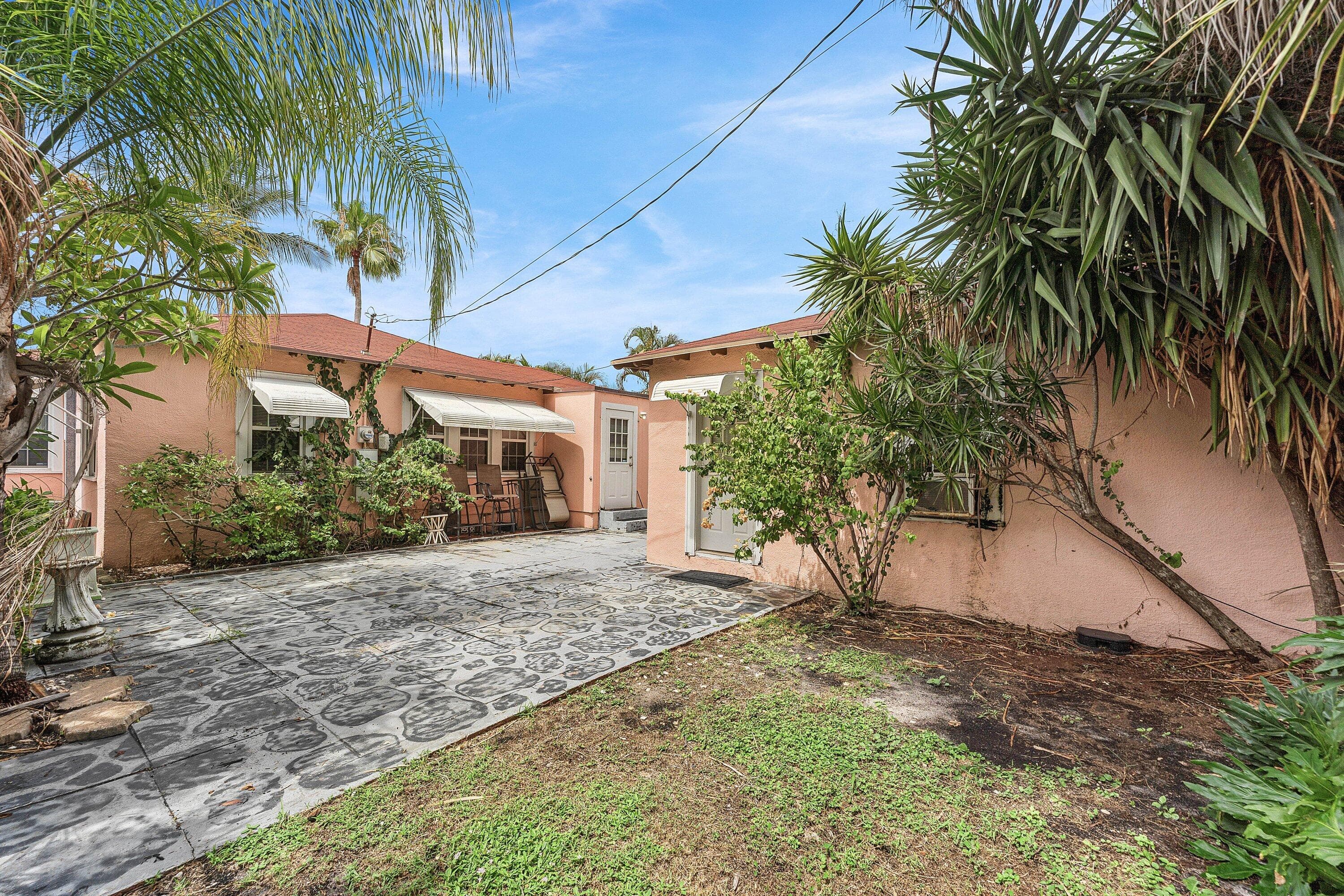 427 58th Street, West Palm Beach, FL 33407 33