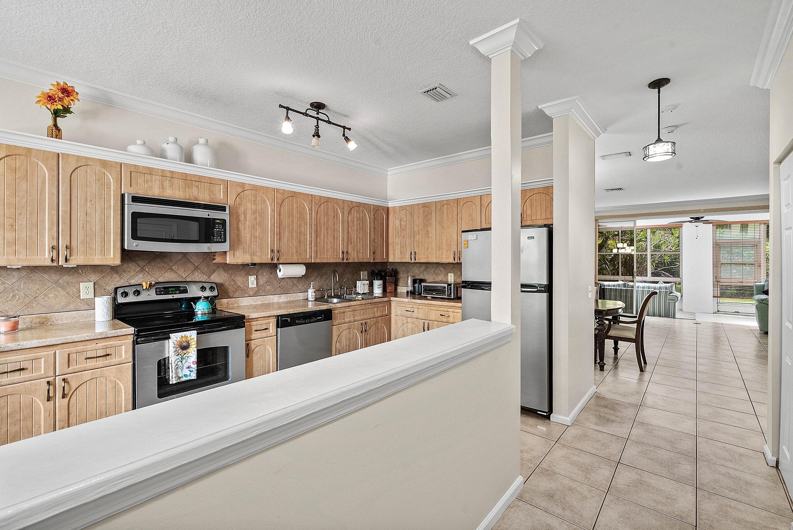 6757 Via Regina, Boca Raton, FL 33433 10