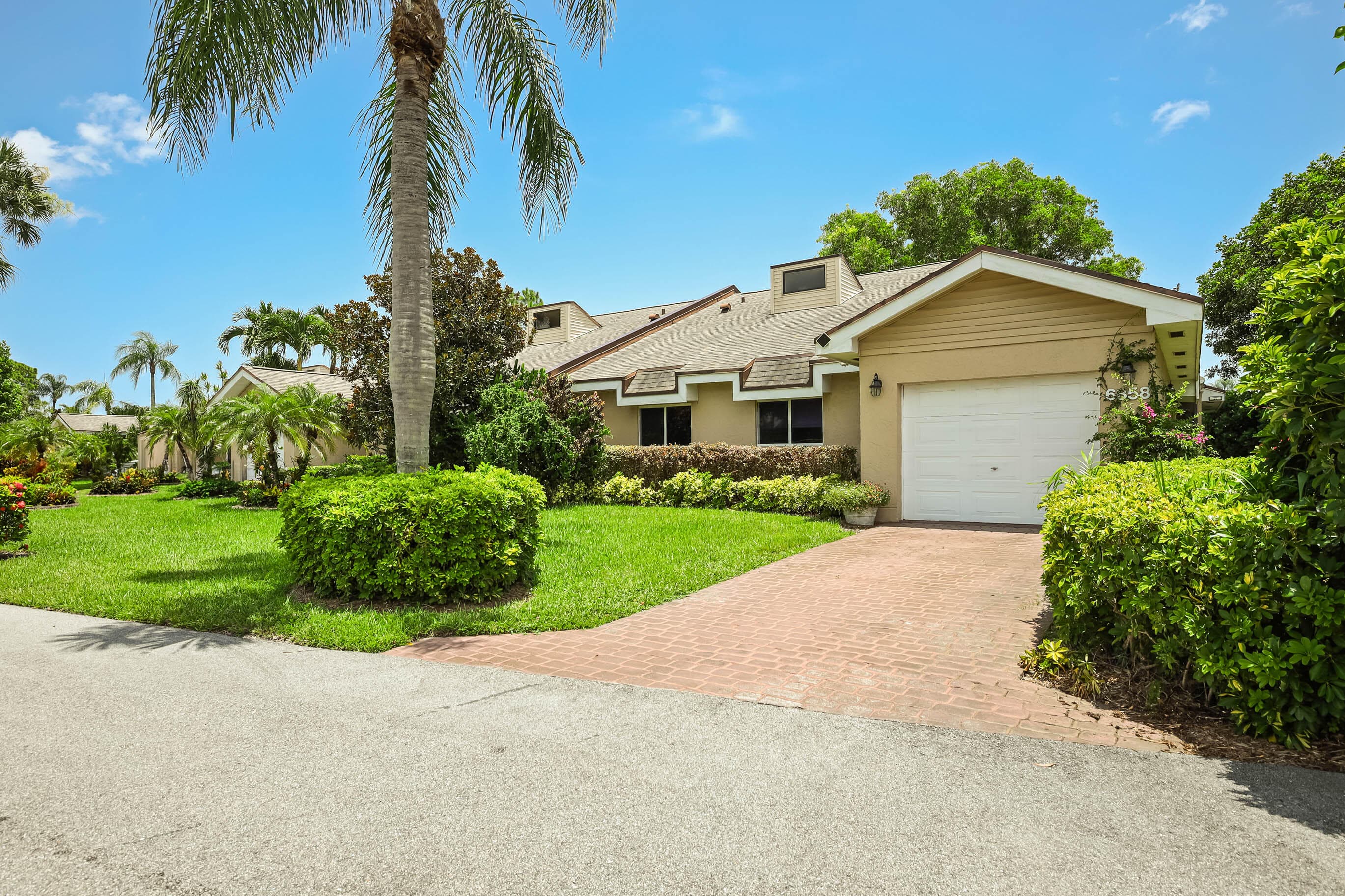 6858 FOUNTAINS Circle, Lake Worth, FL 33467 3
