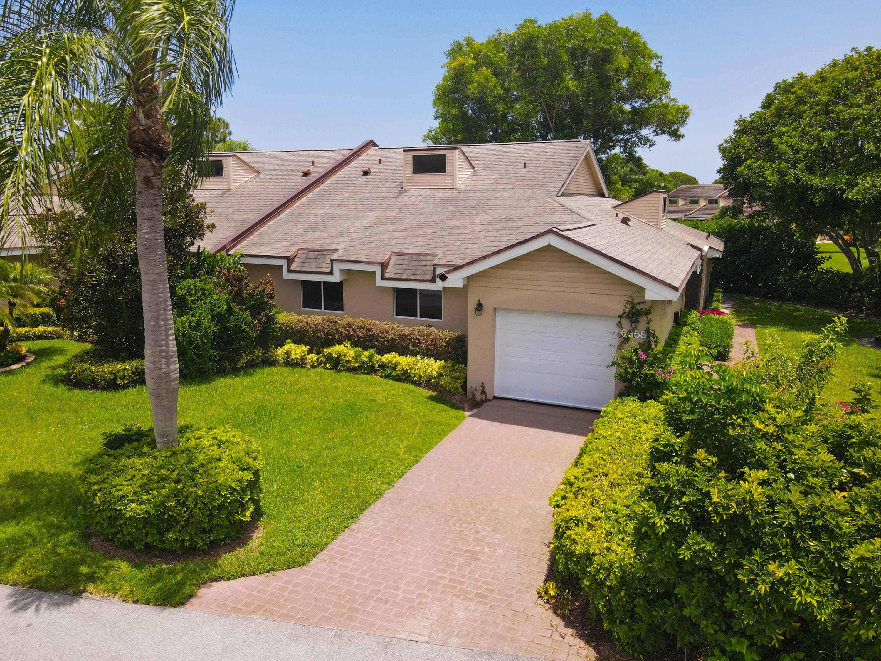6858 FOUNTAINS Circle, Lake Worth, FL 33467 47