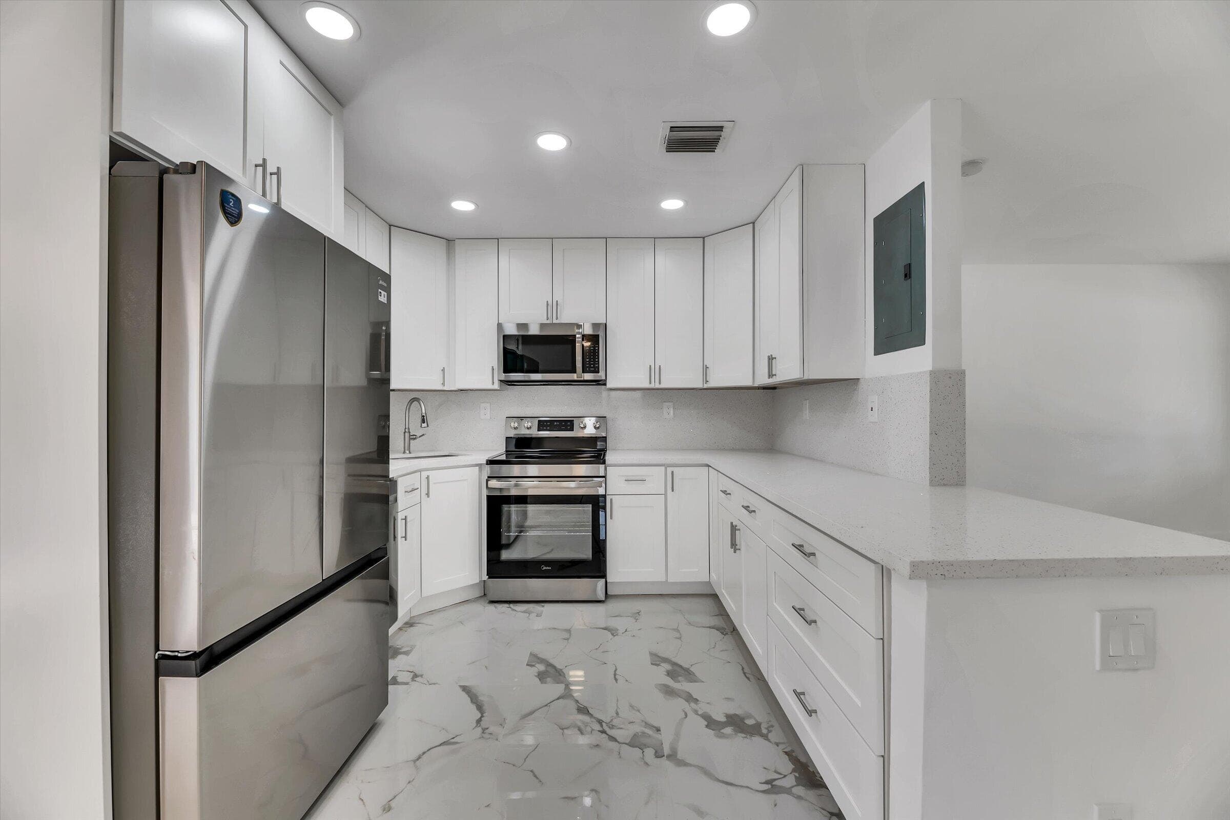 1404 SW 1ST Avenue, Deerfield Beach, FL 33441 8