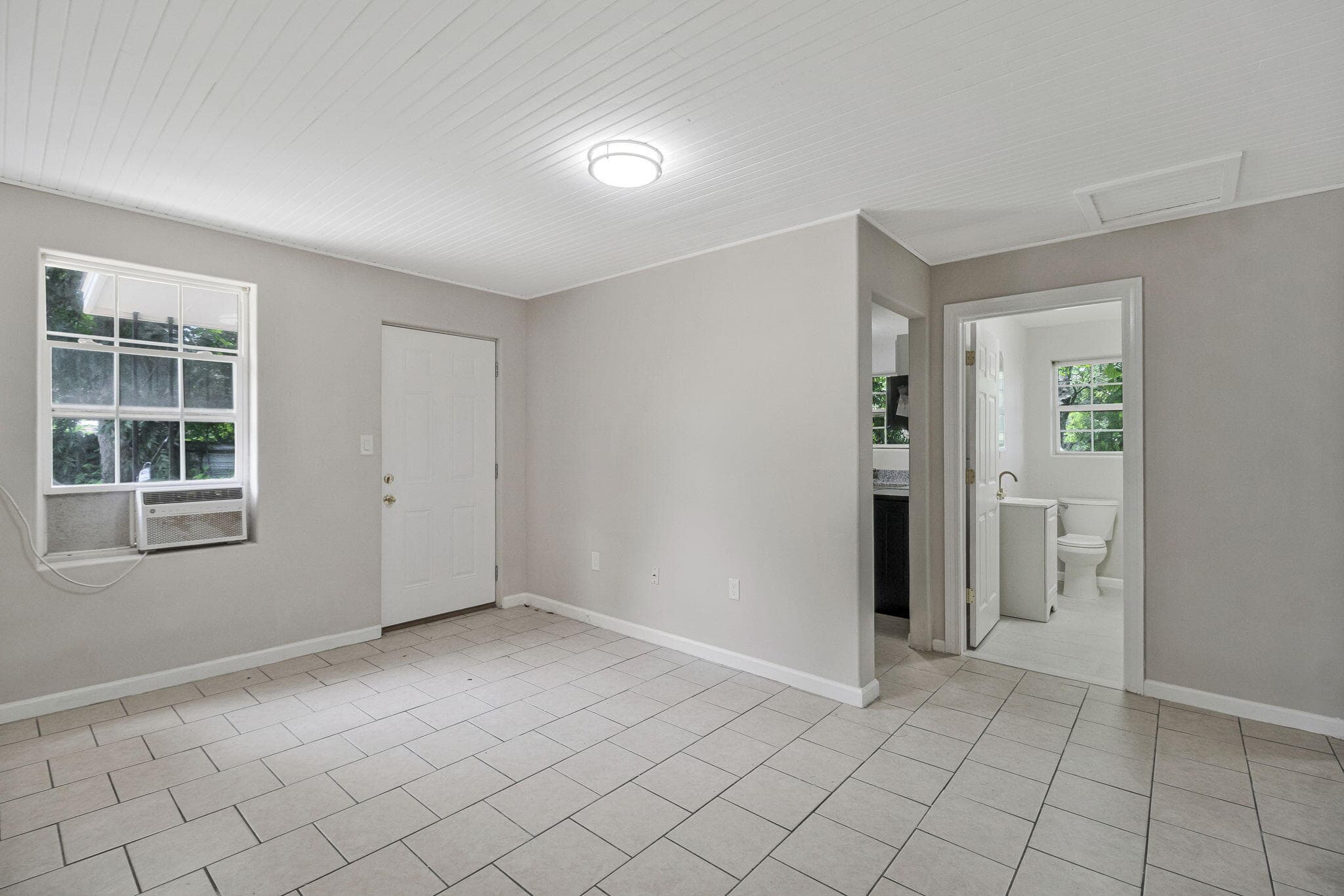 3031 W Jackson Street, Pensacola, FL 32505 37