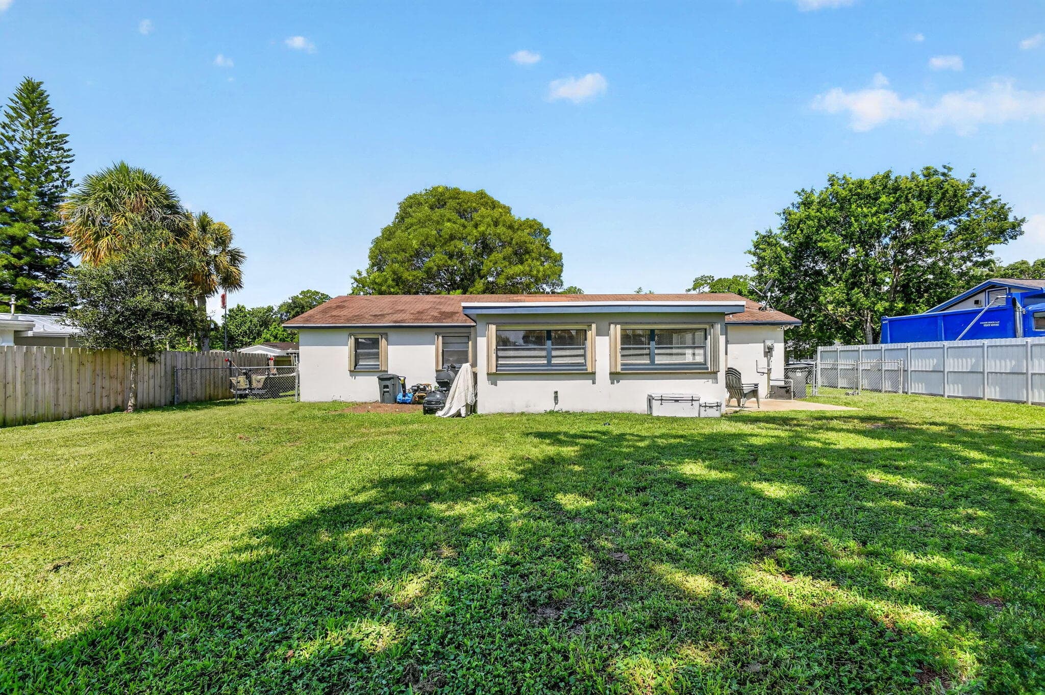 432 W Shadyside Circle, West Palm Beach, FL 33415 30