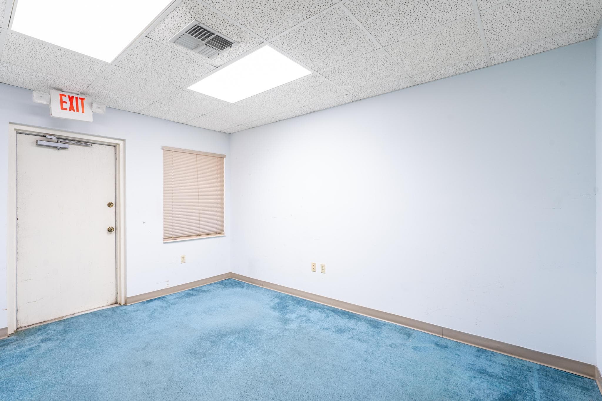 7480 Fairway Drive, Hialeah, FL 33014 16