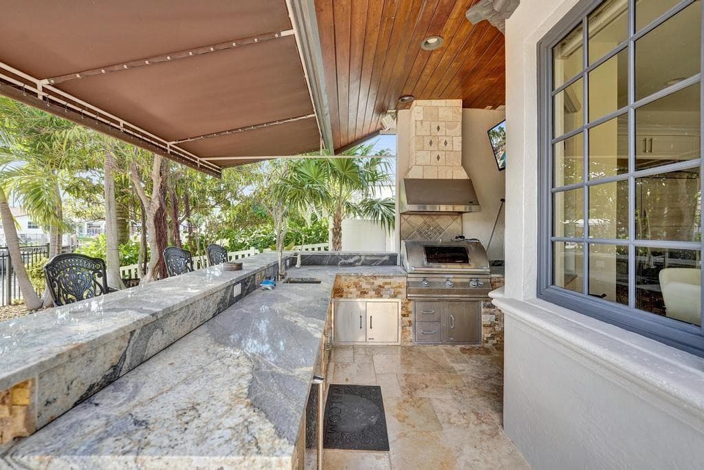 2340 NE 47TH Street, Lighthouse Point, FL 33064 94