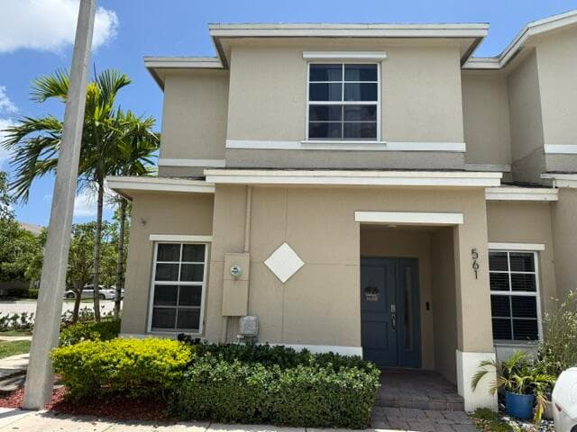561 NE 5th Way, Florida City, FL 33034 2