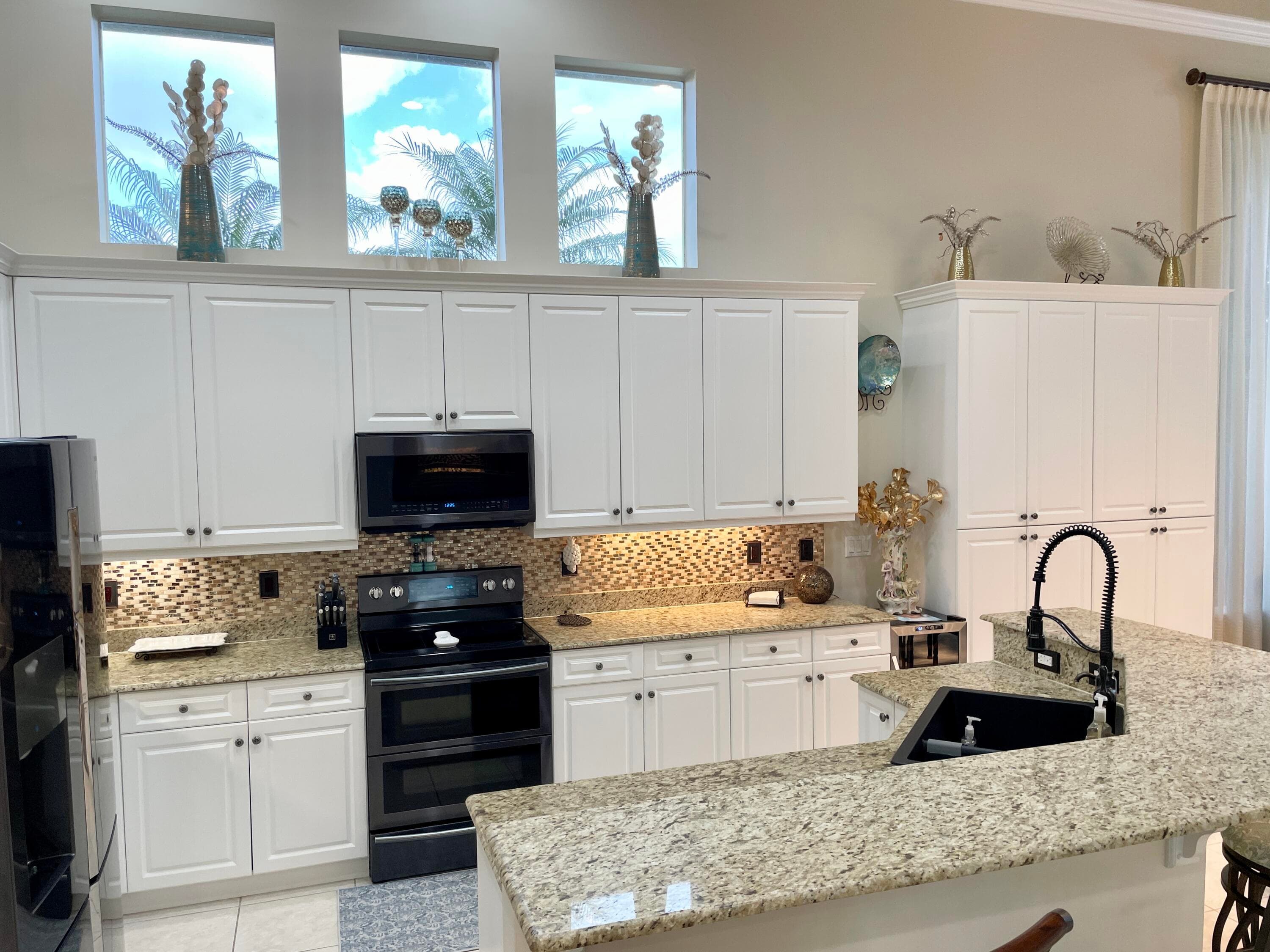 102 SE RIO PALERMO, Port St. Lucie, FL 34984 12
