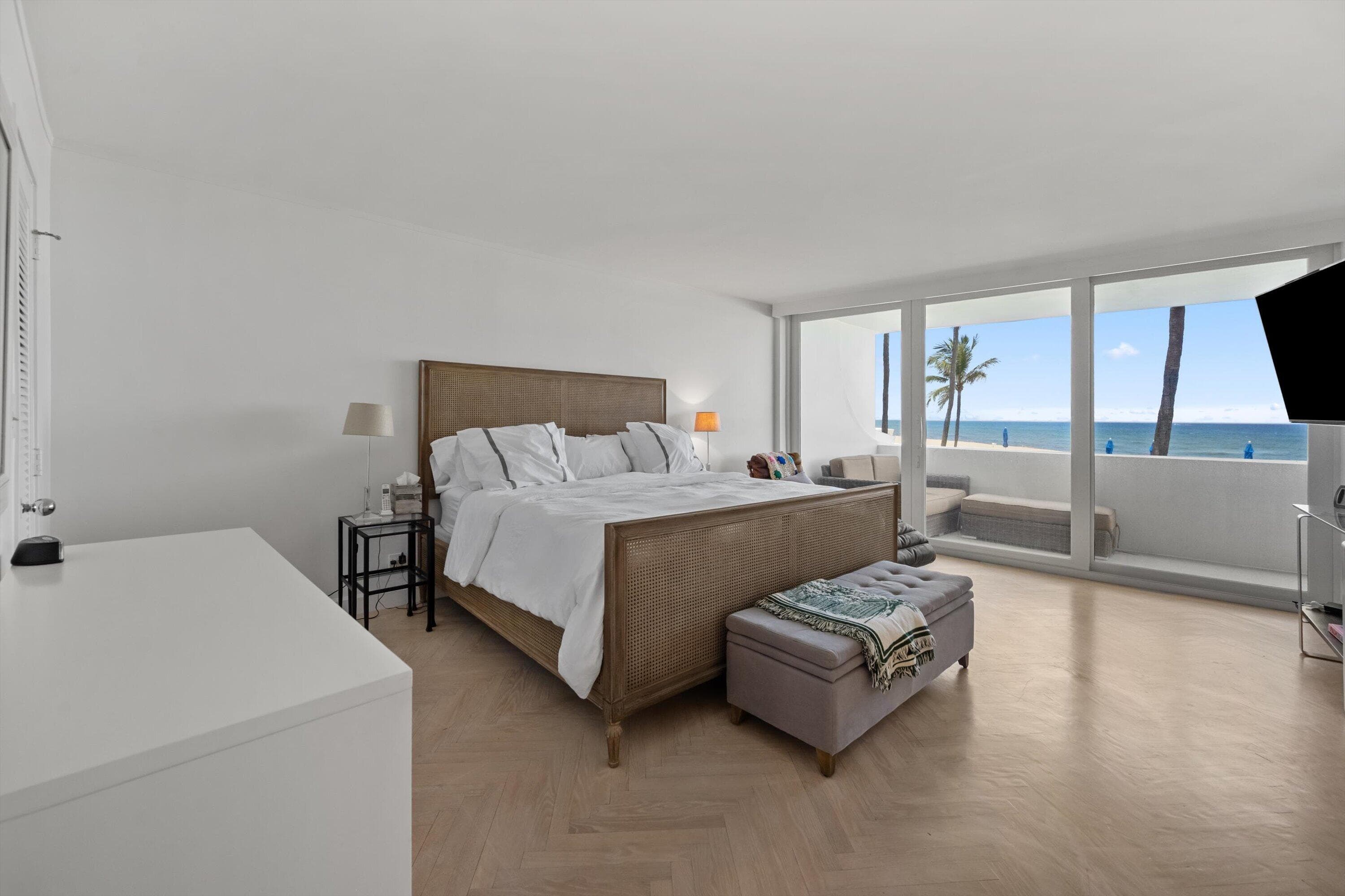 100 Sunrise Avenue 212, Palm Beach, FL 33480 10