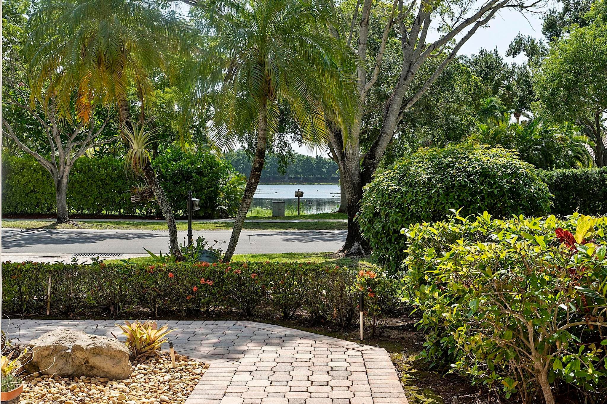 875 Bayside Lane, Weston, FL 33326 33