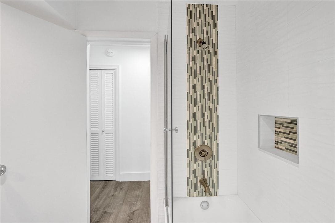 5981 NE 22ND Way, Fort Lauderdale, FL 33308 24
