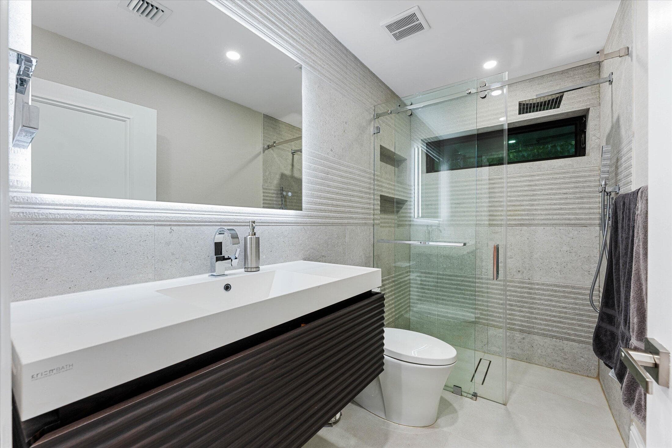 7190 MONTRICO Drive, Boca Raton, FL 33433 33