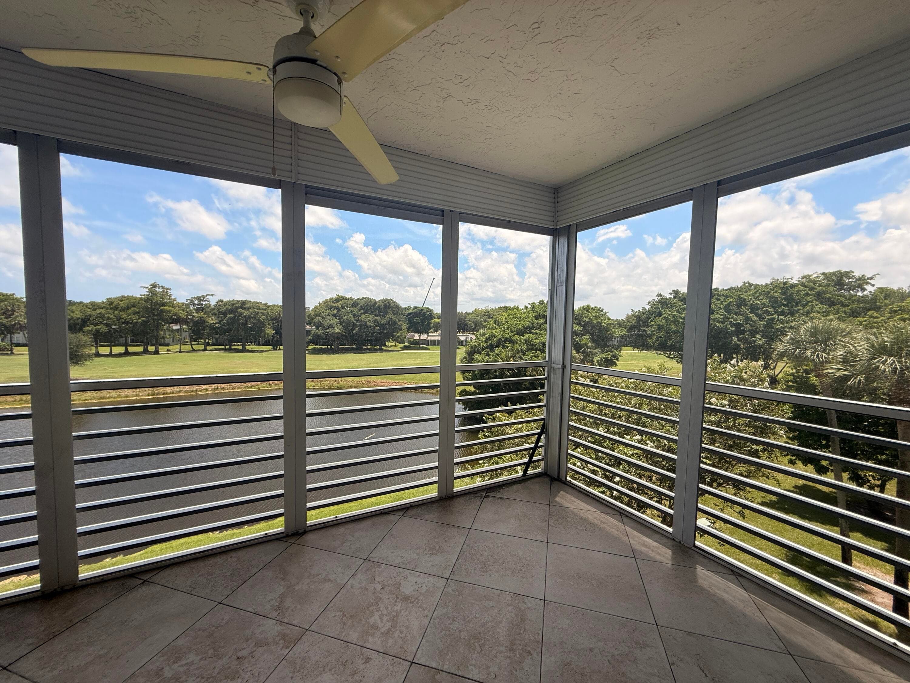 4030 W PALM AIRE Drive 402, Pompano Beach, FL 33069 15