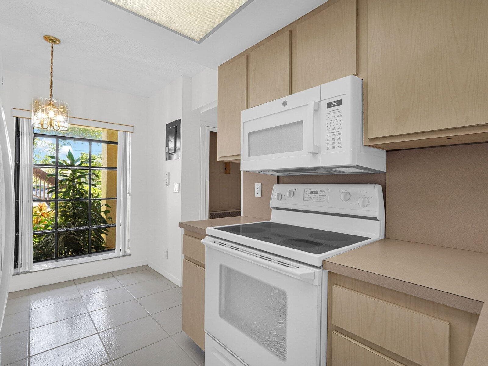 2011 SW 15th Street 151, Deerfield Beach, FL 33442 6
