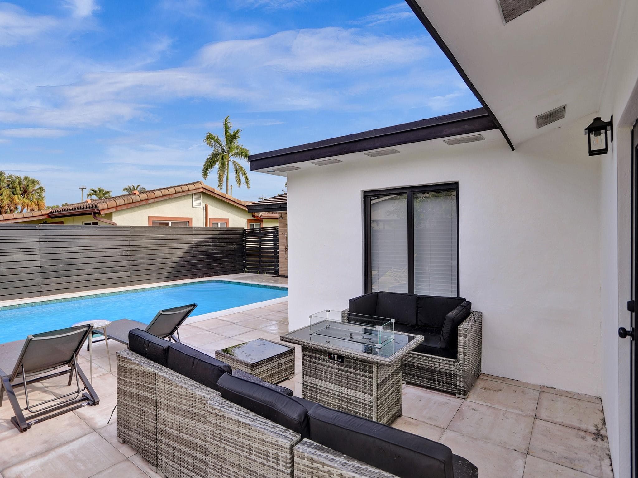5501 NE 18TH Terrace, Fort Lauderdale, FL 33308 53