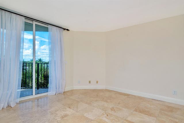2565 S Ocean Boulevard 103N, Highland Beach, FL 33487 32