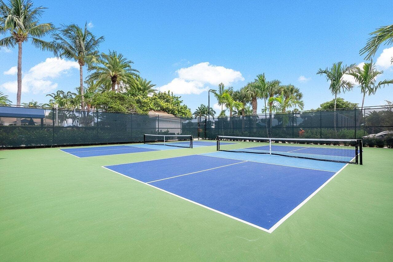 4752 BOCAIRE Boulevard, Boca Raton, FL 33487 24