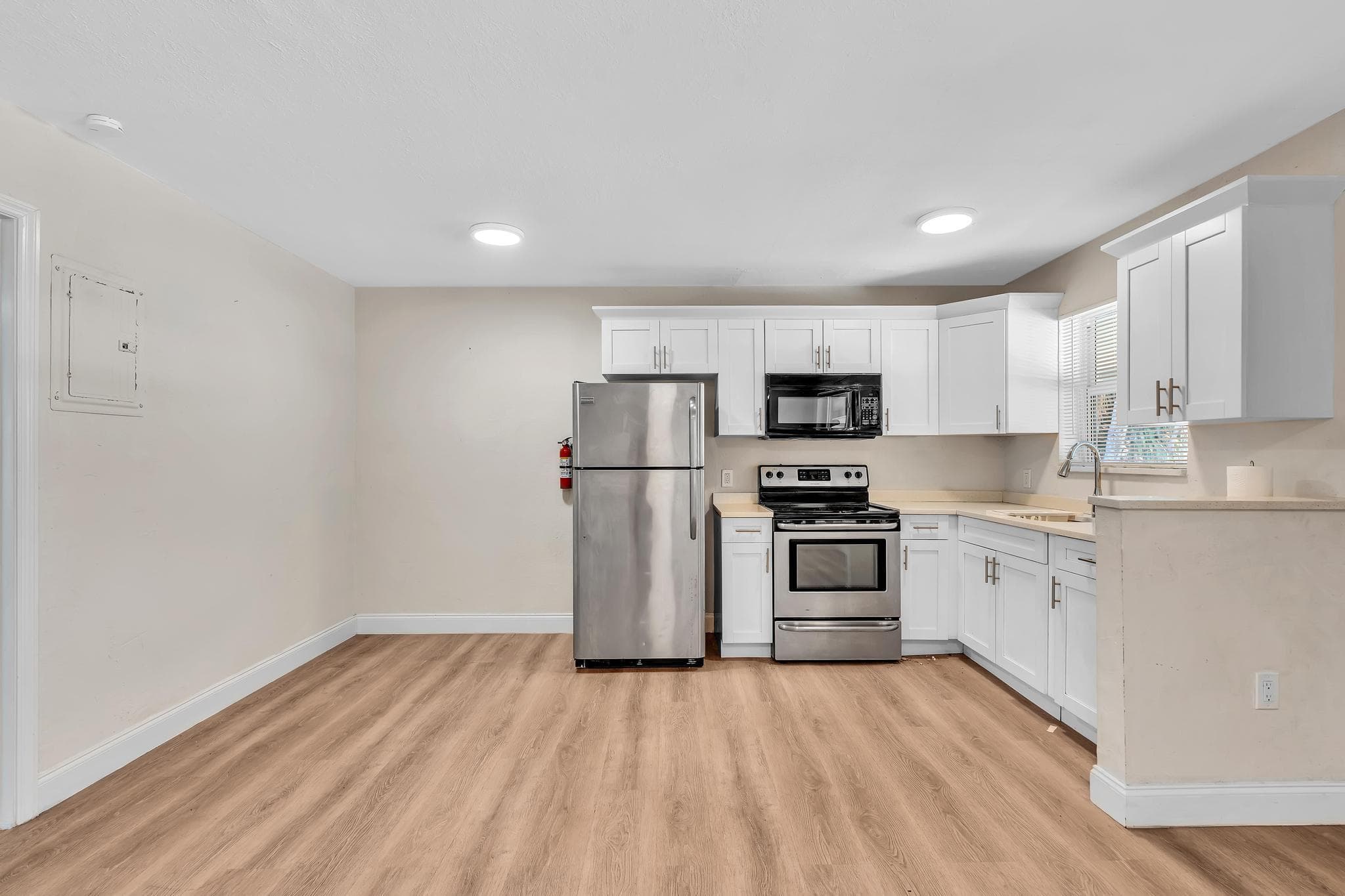 800 MOFFETT Street 3, Hallandale Beach, FL 33009 10