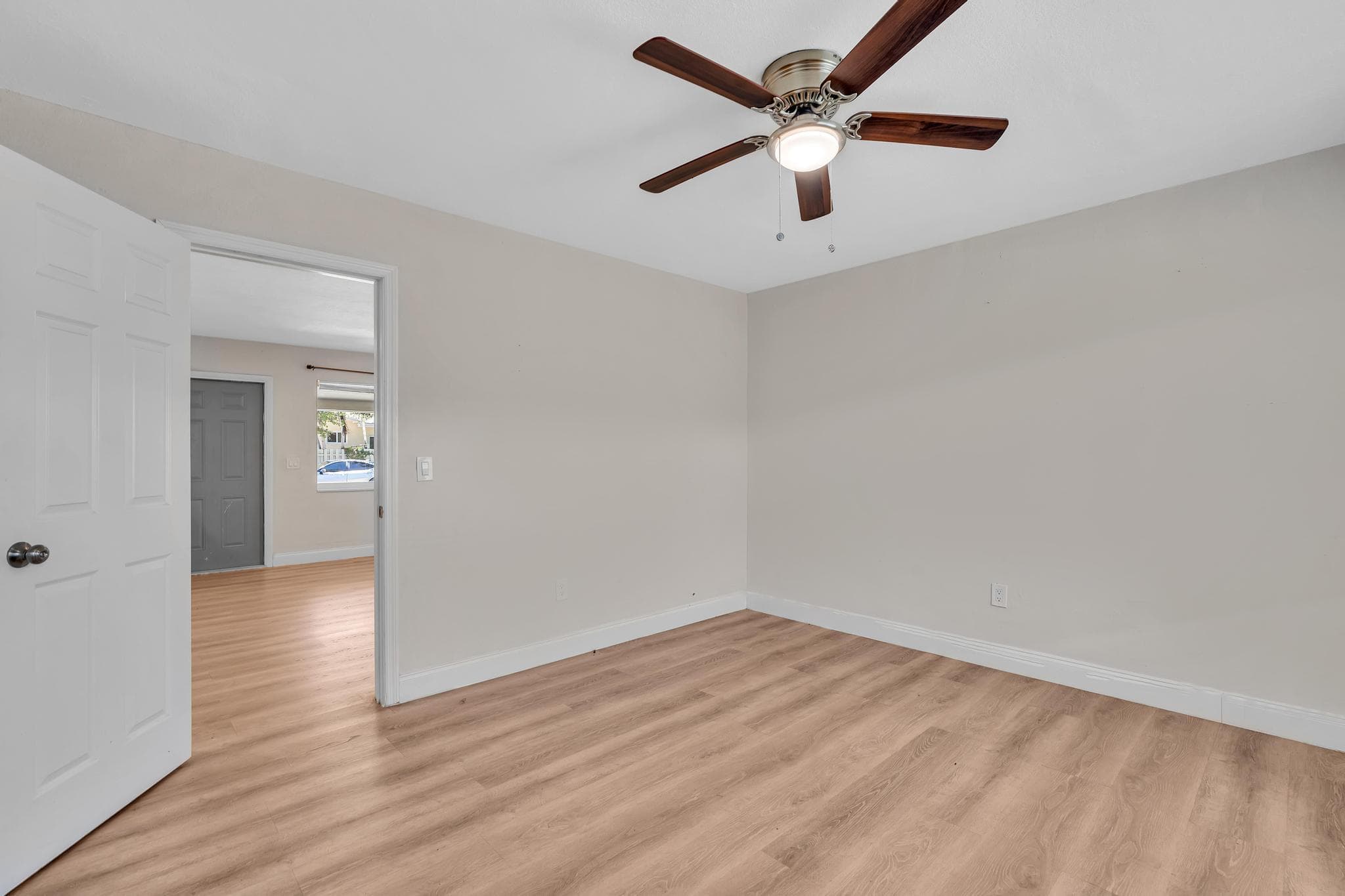 800 MOFFETT Street 3, Hallandale Beach, FL 33009 18