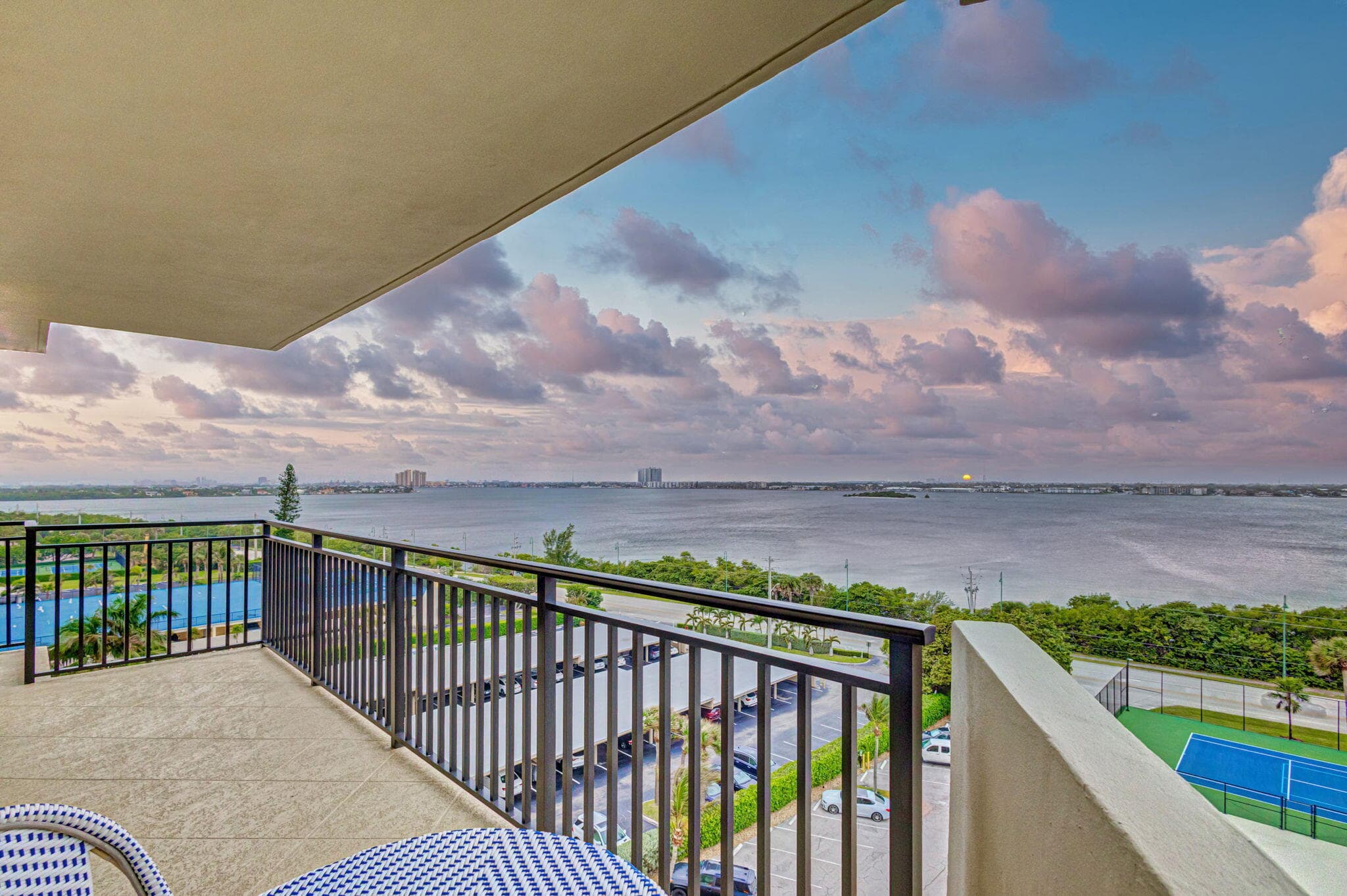5460 N Ocean Drive 7-C, Singer Island, FL 33404 32