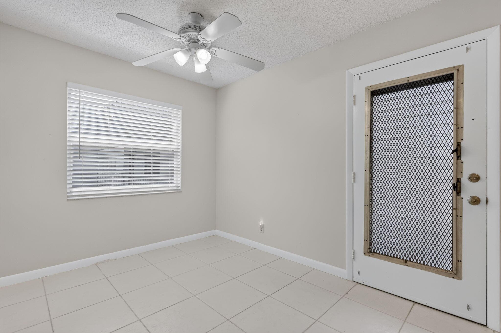 40 Burgundy A, Delray Beach, FL 33484 9