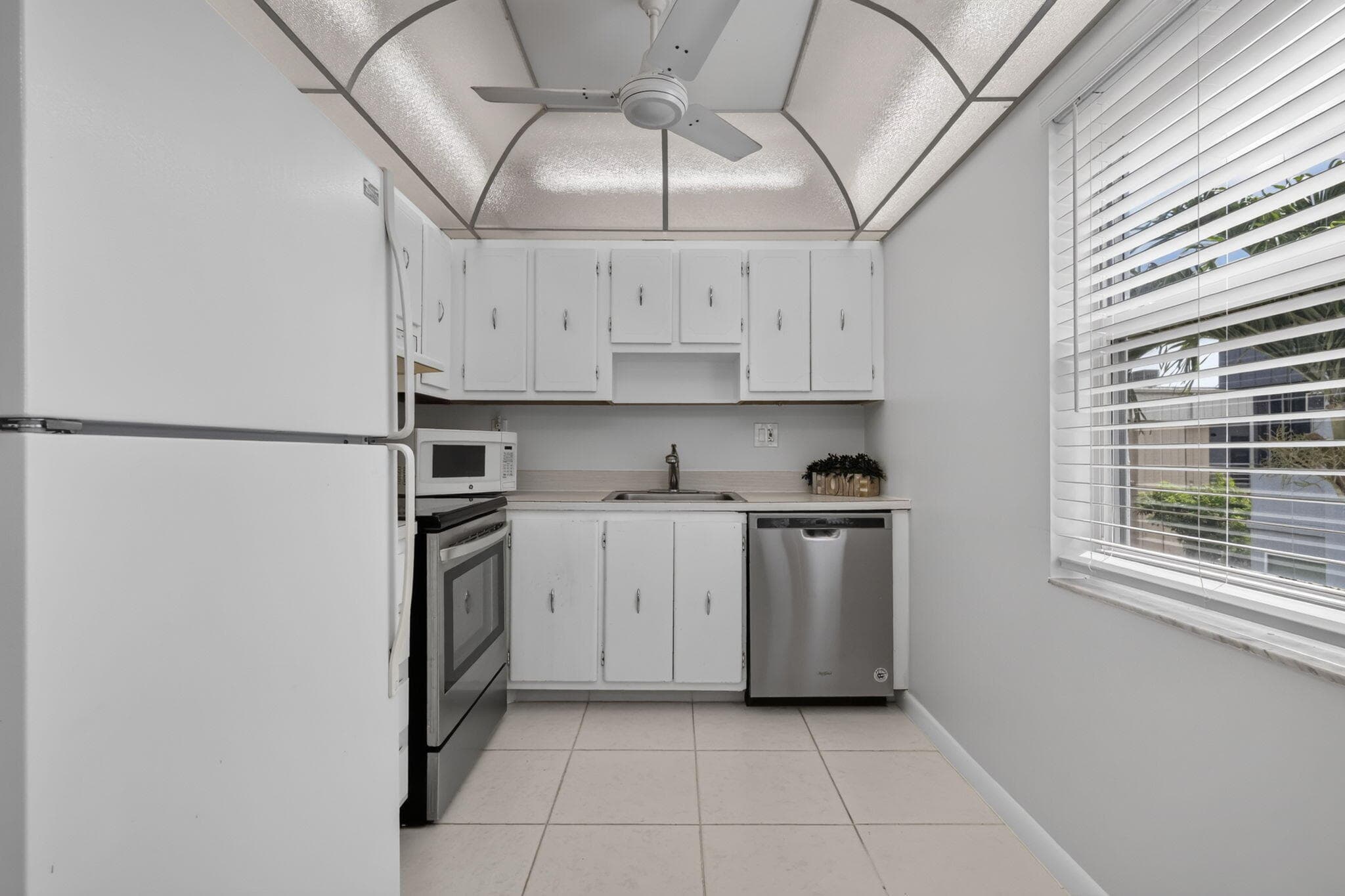 40 Burgundy A, Delray Beach, FL 33484 13