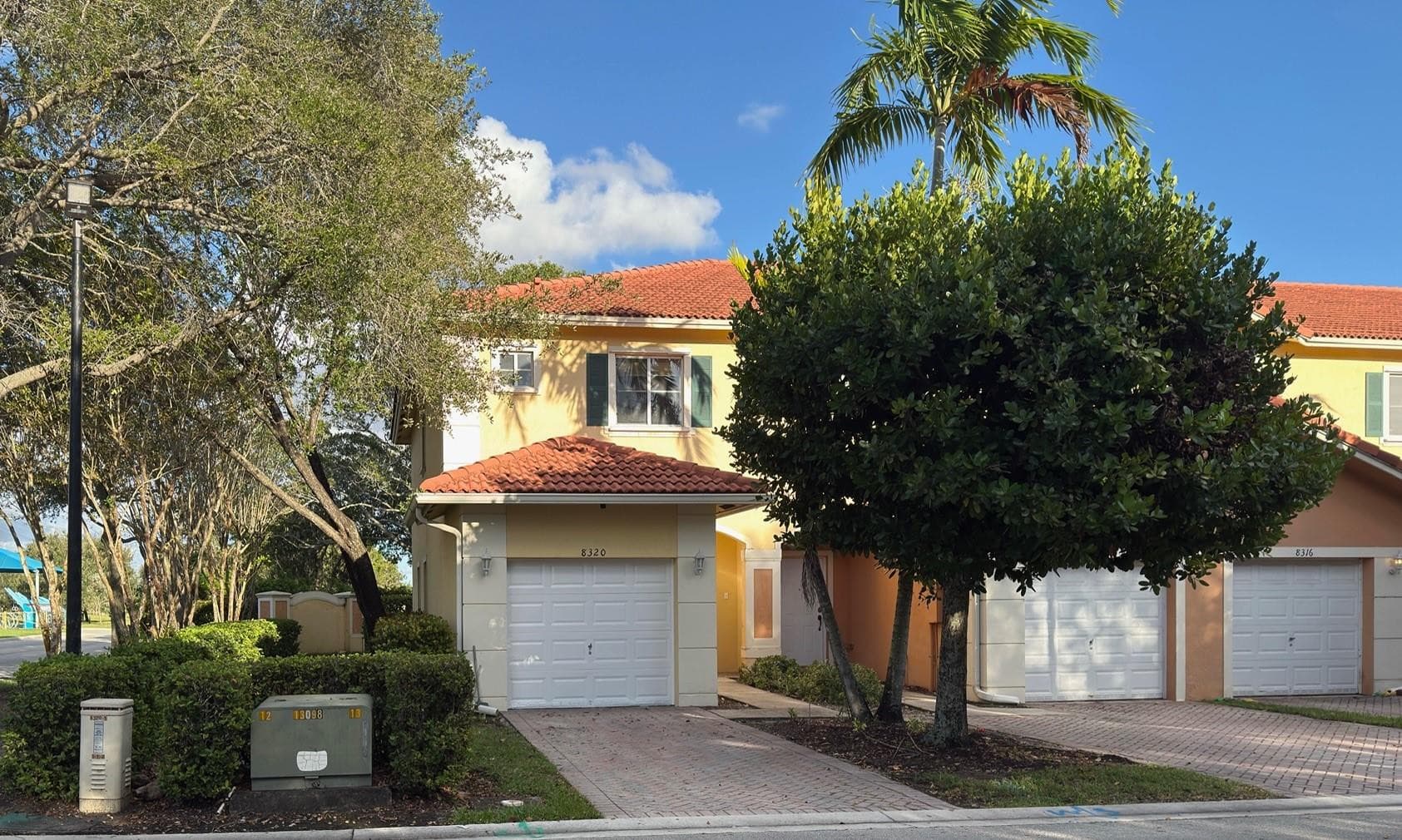 8320 Santa Monica Avenue 8320, Tamarac, FL 33321