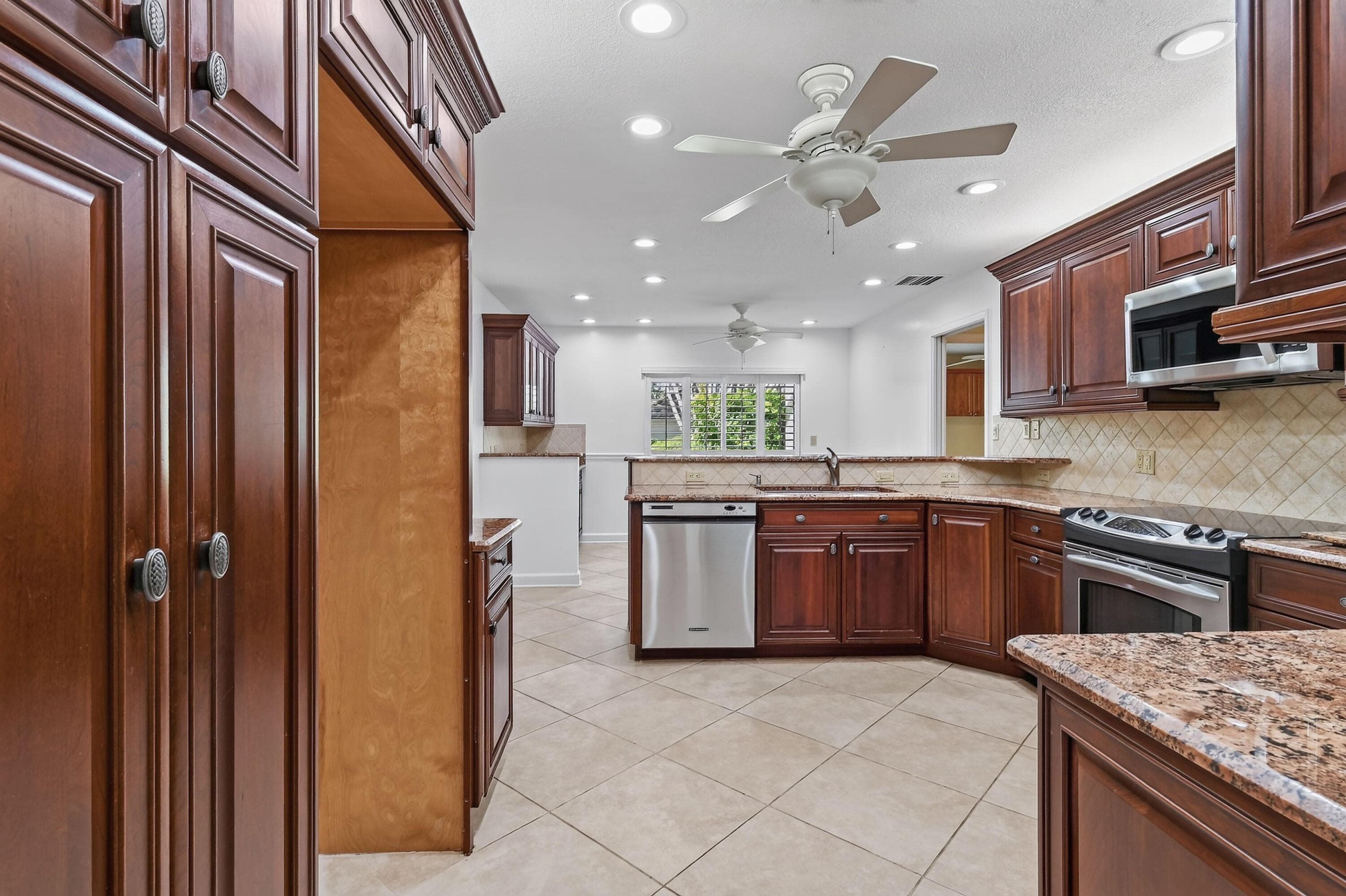 11453 SHADY OAKS Lane, North Palm Beach, FL 33408 22